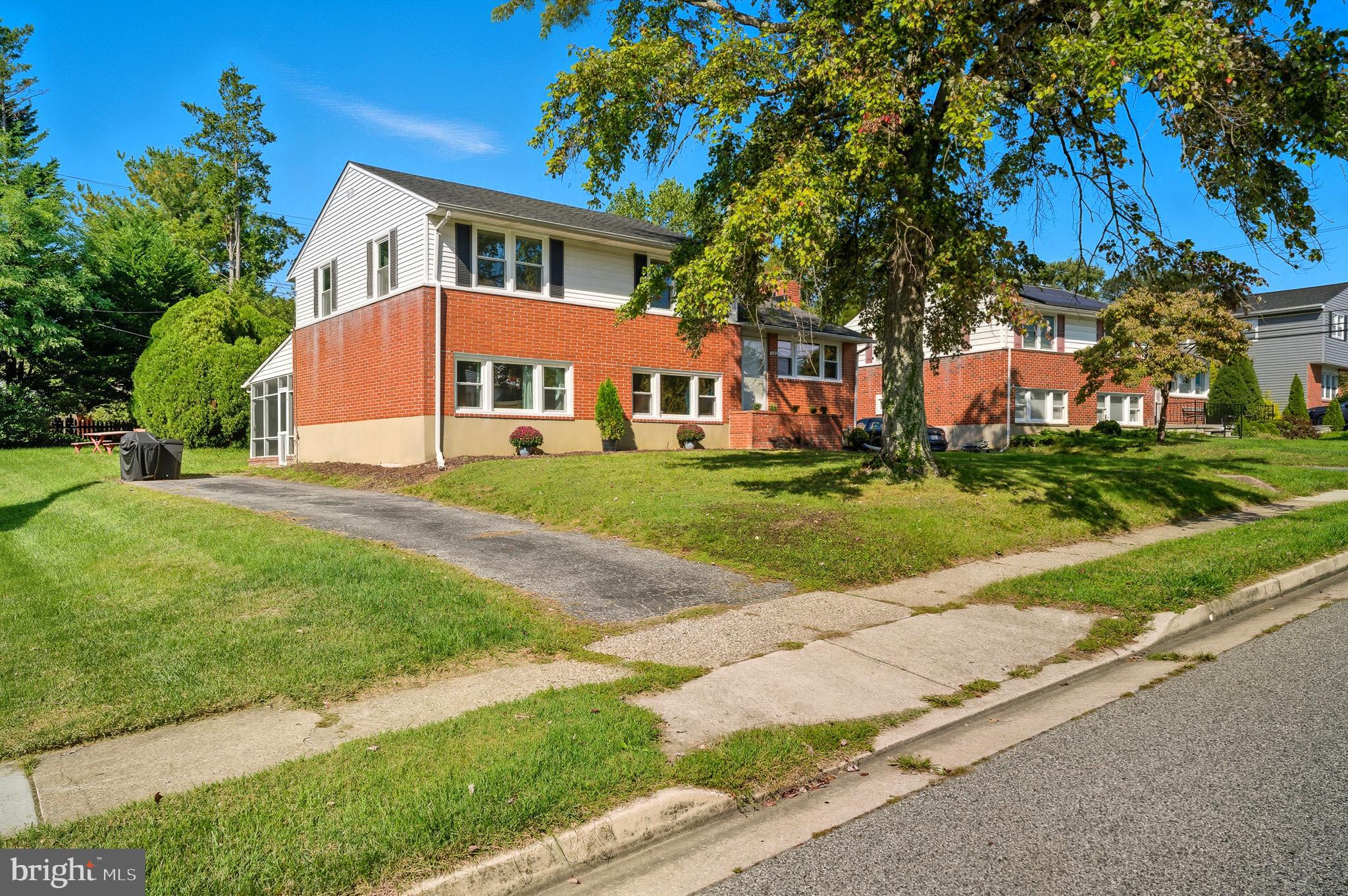 SUBURBAN GREENS - Residential