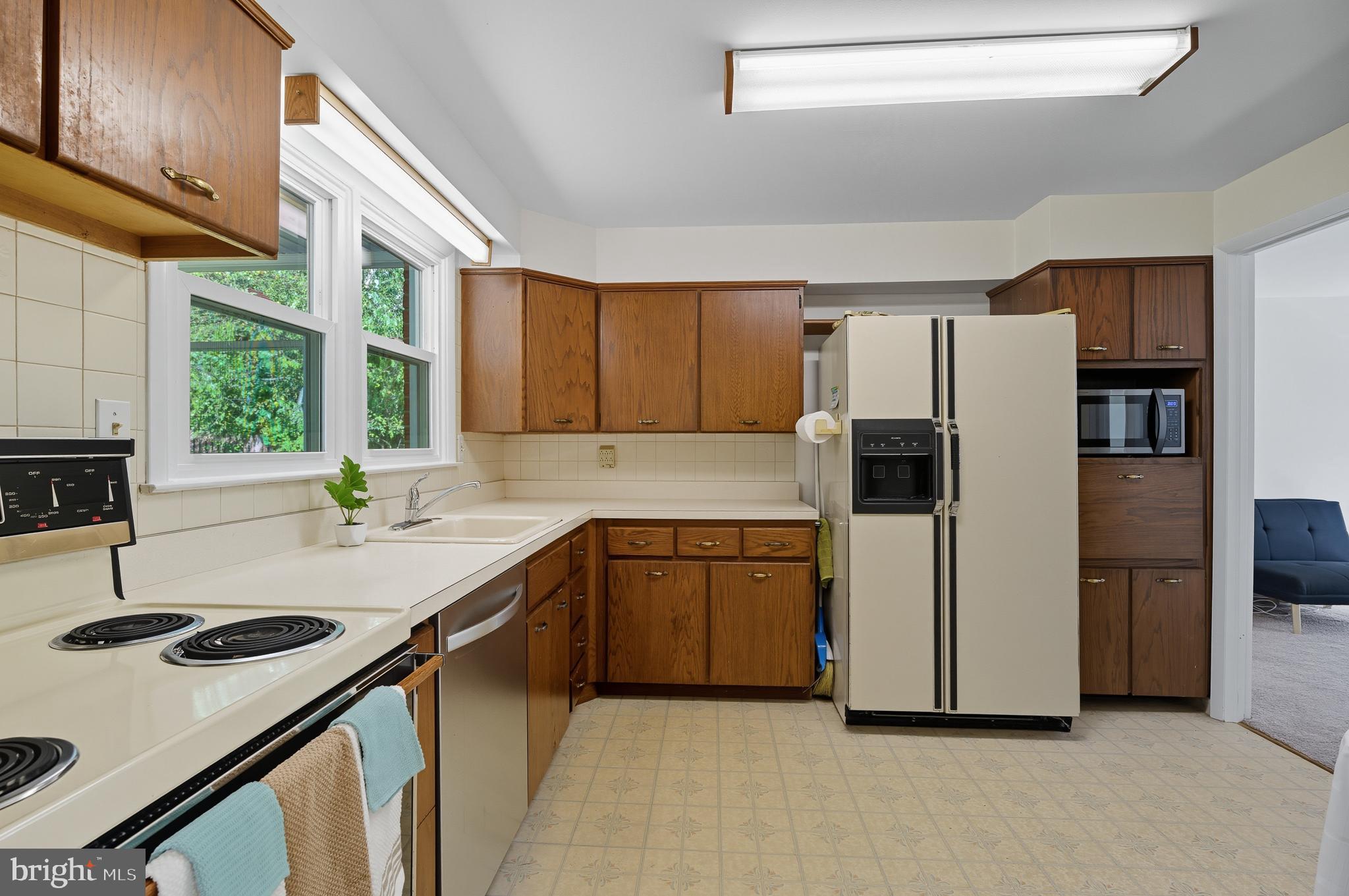 SUBURBAN GREENS - Residential