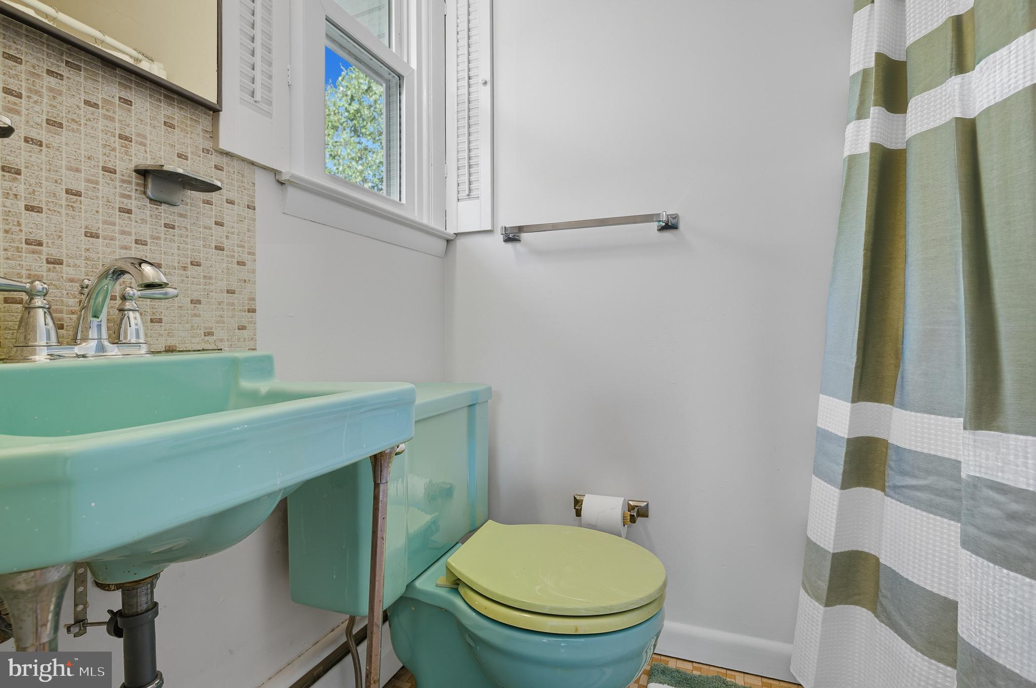 SUBURBAN GREENS - Residential