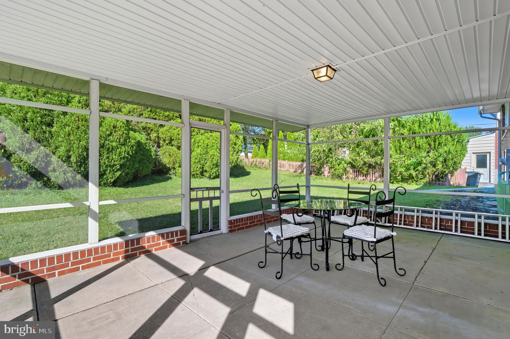 SUBURBAN GREENS - Residential