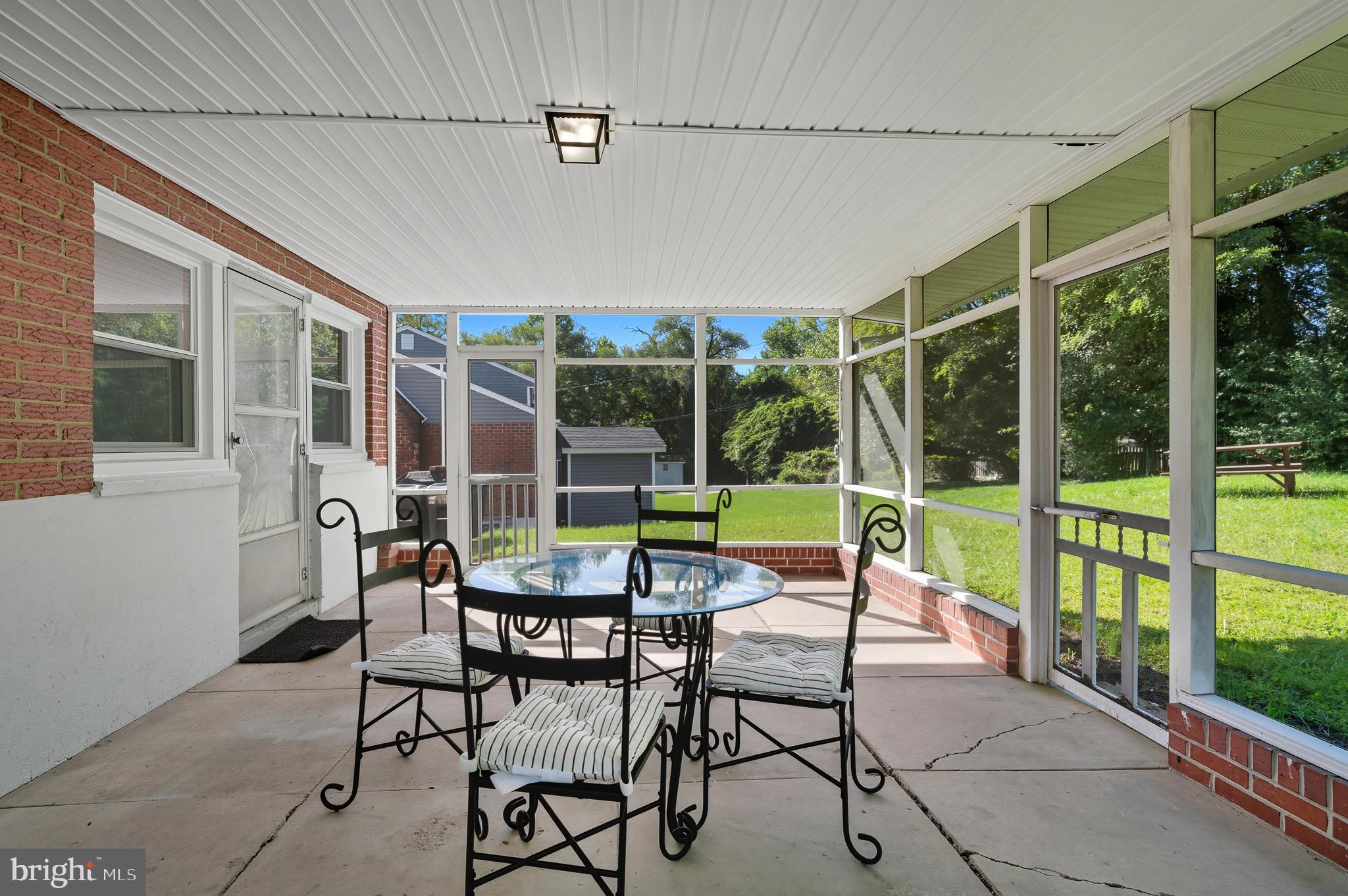 SUBURBAN GREENS - Residential