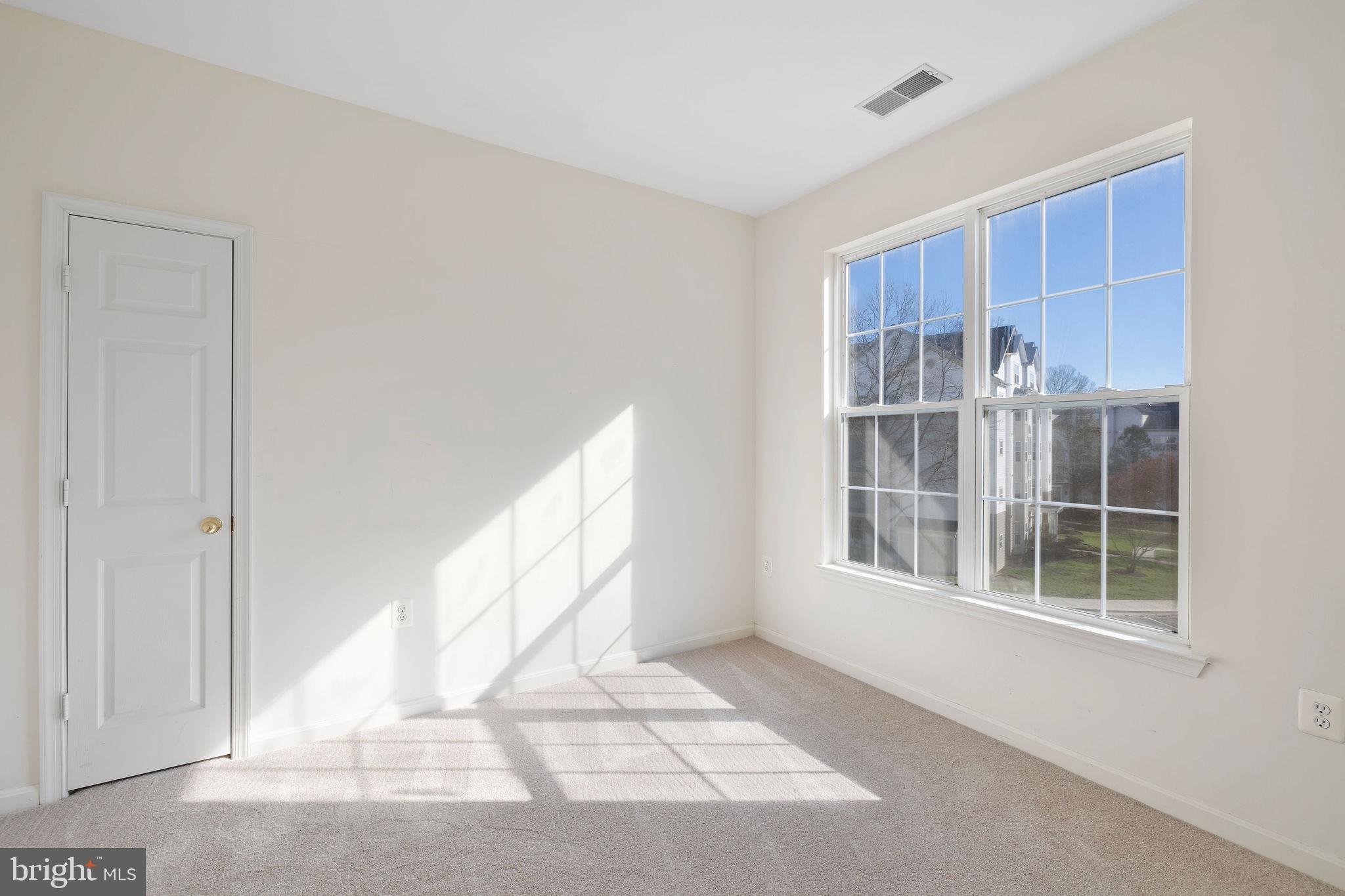 WOODLAND LAKE CONDO - Residential