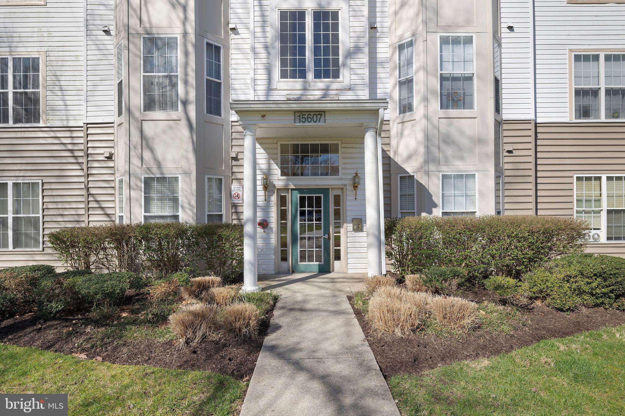 WOODLAND LAKE CONDO - Residential