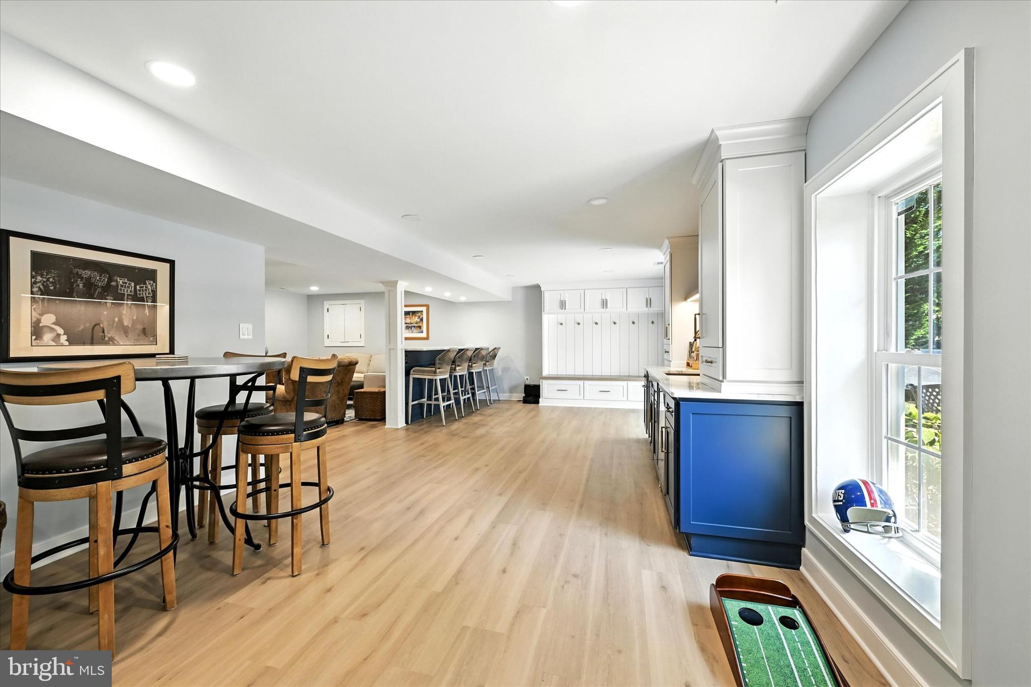 BURLEIGH MANOR - Residential