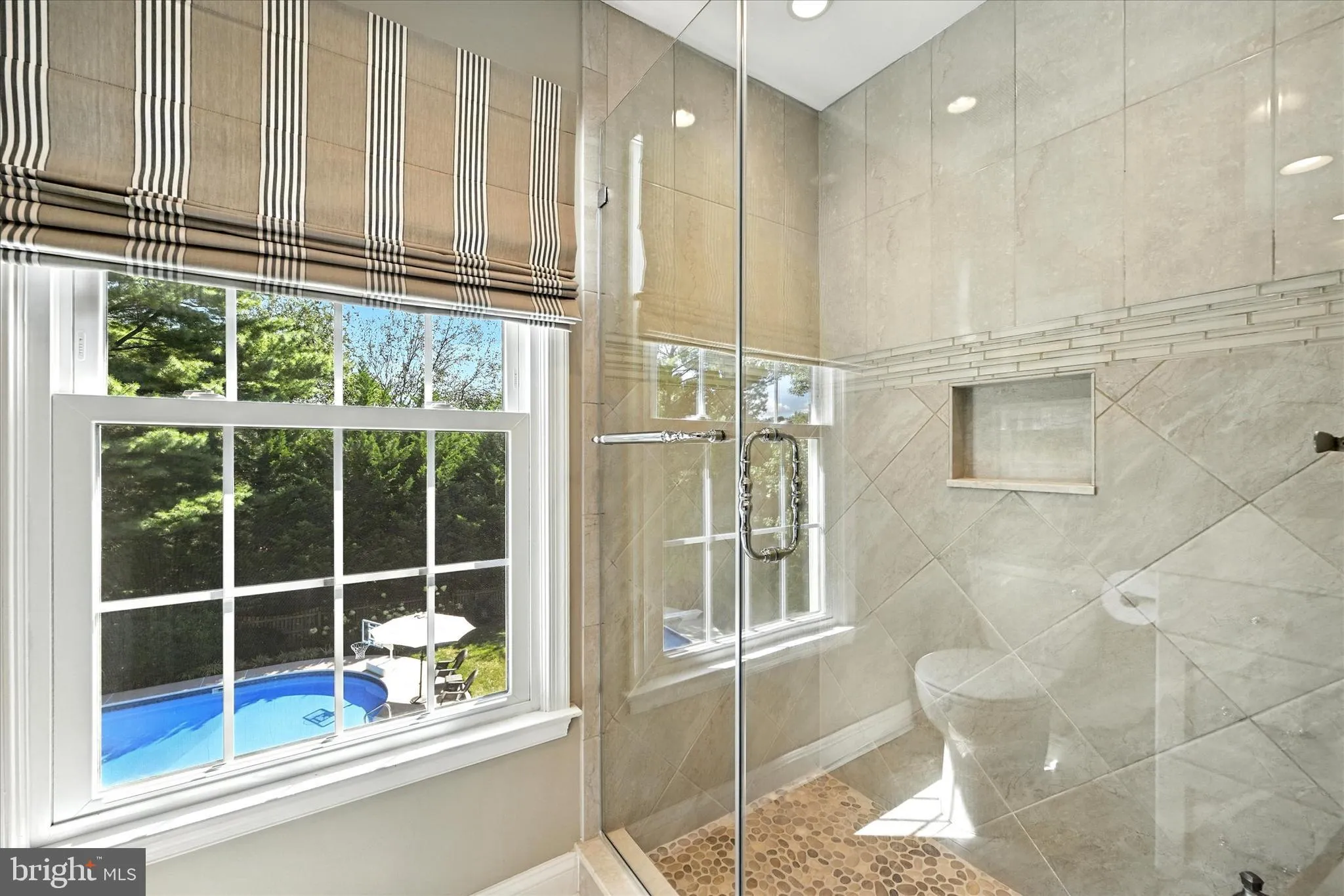 Ellicott City, Maryland 21042, United States, 5 Bedrooms Bedrooms, ,5 BathroomsBathrooms,Residential,Pending,204917