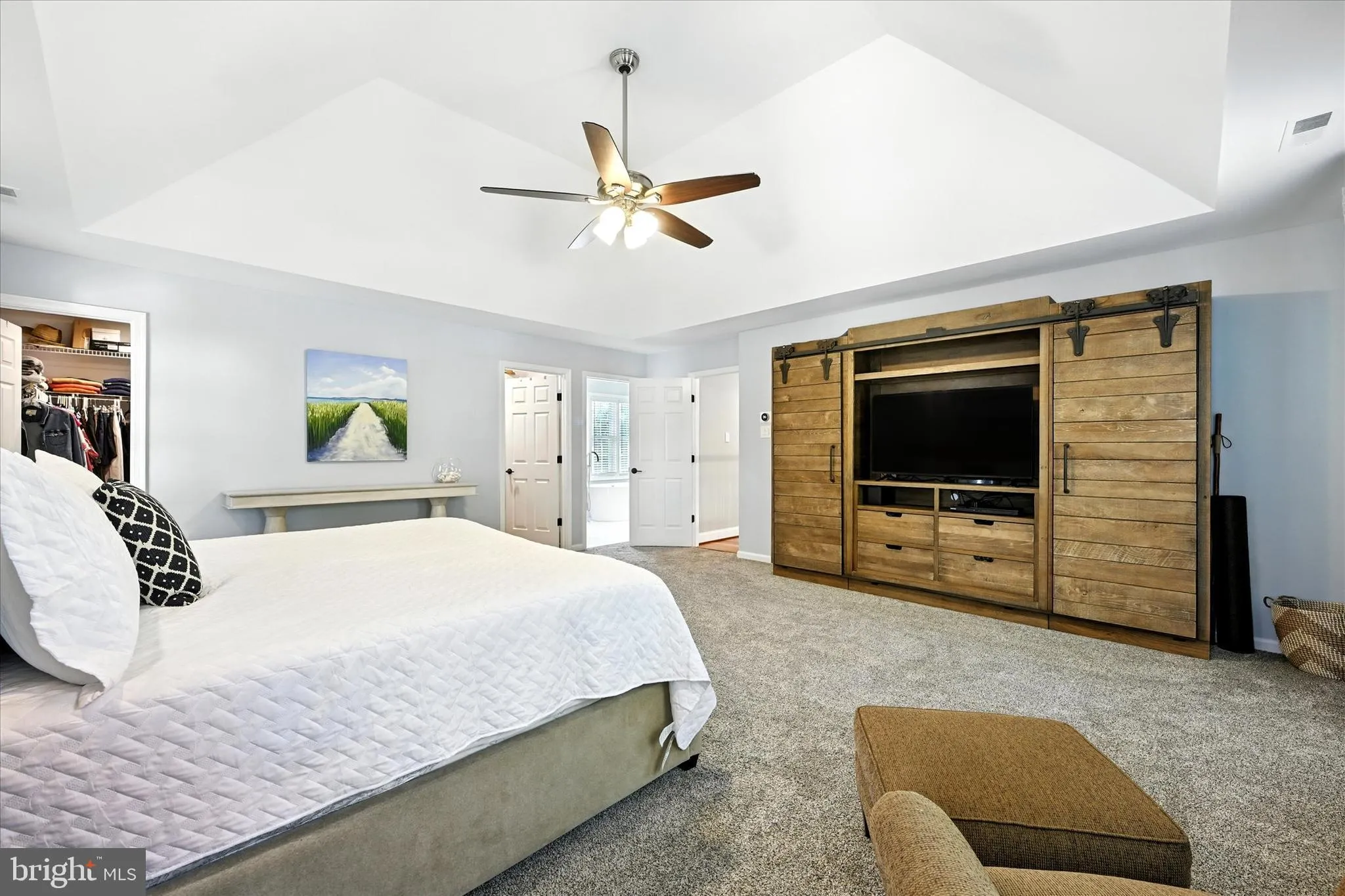 Ellicott City, Maryland 21042, United States, 5 Bedrooms Bedrooms, ,5 BathroomsBathrooms,Residential,Pending,204917