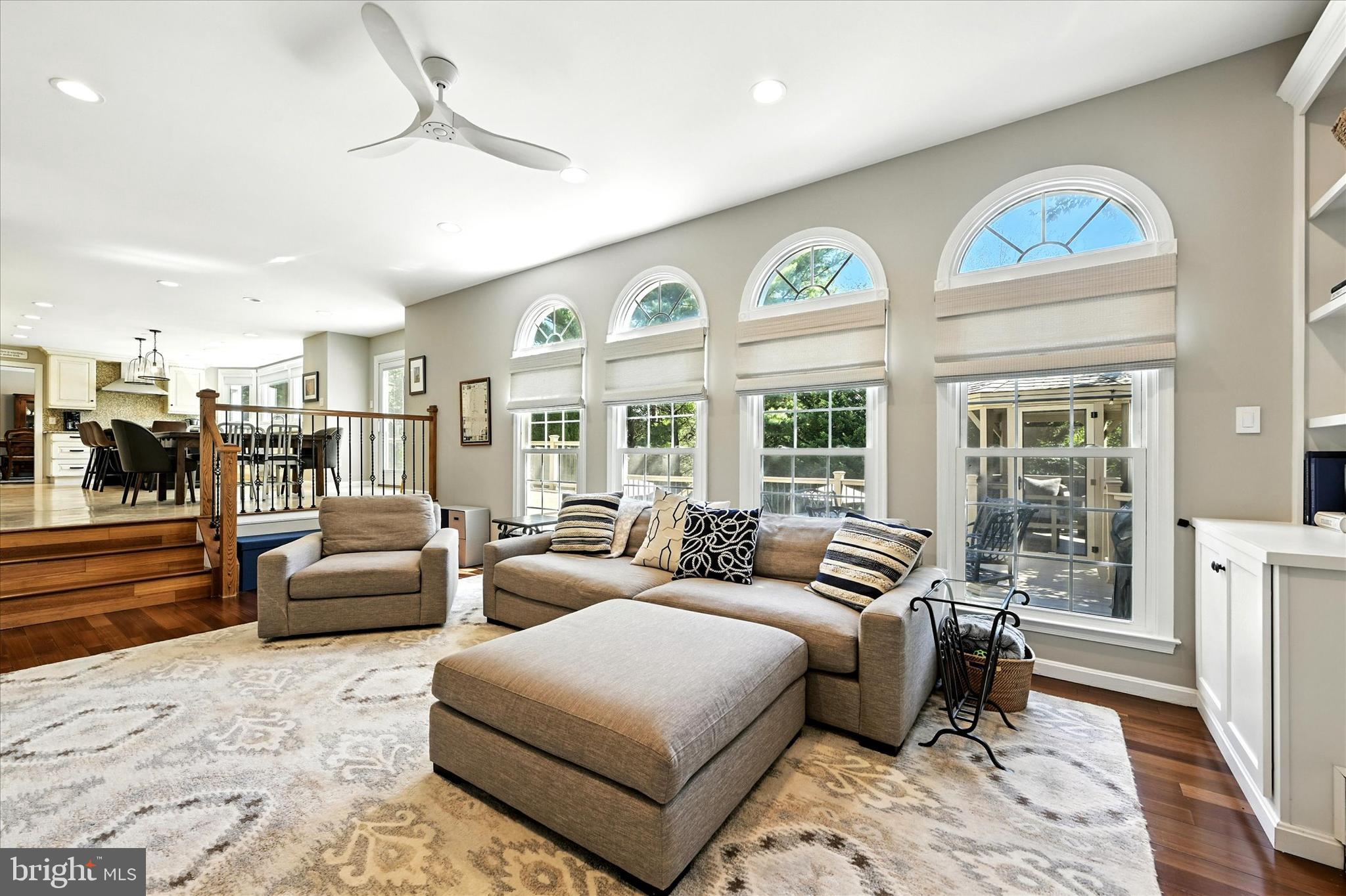 BURLEIGH MANOR - Residential