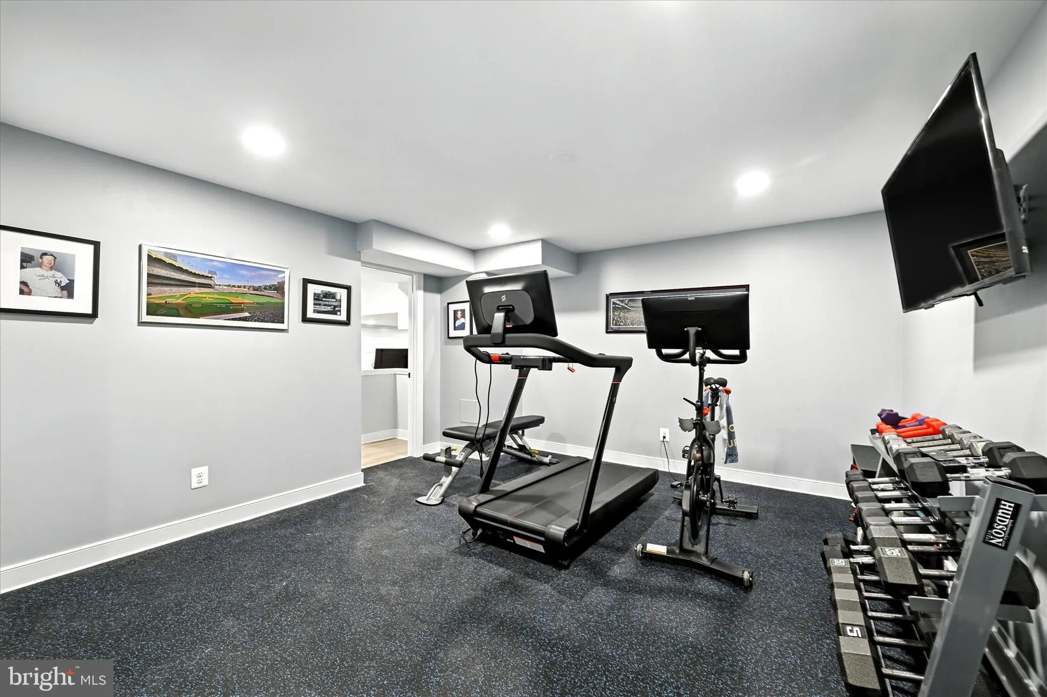 Ellicott City, Maryland 21042, United States, 5 Bedrooms Bedrooms, ,5 BathroomsBathrooms,Residential,Pending,204917