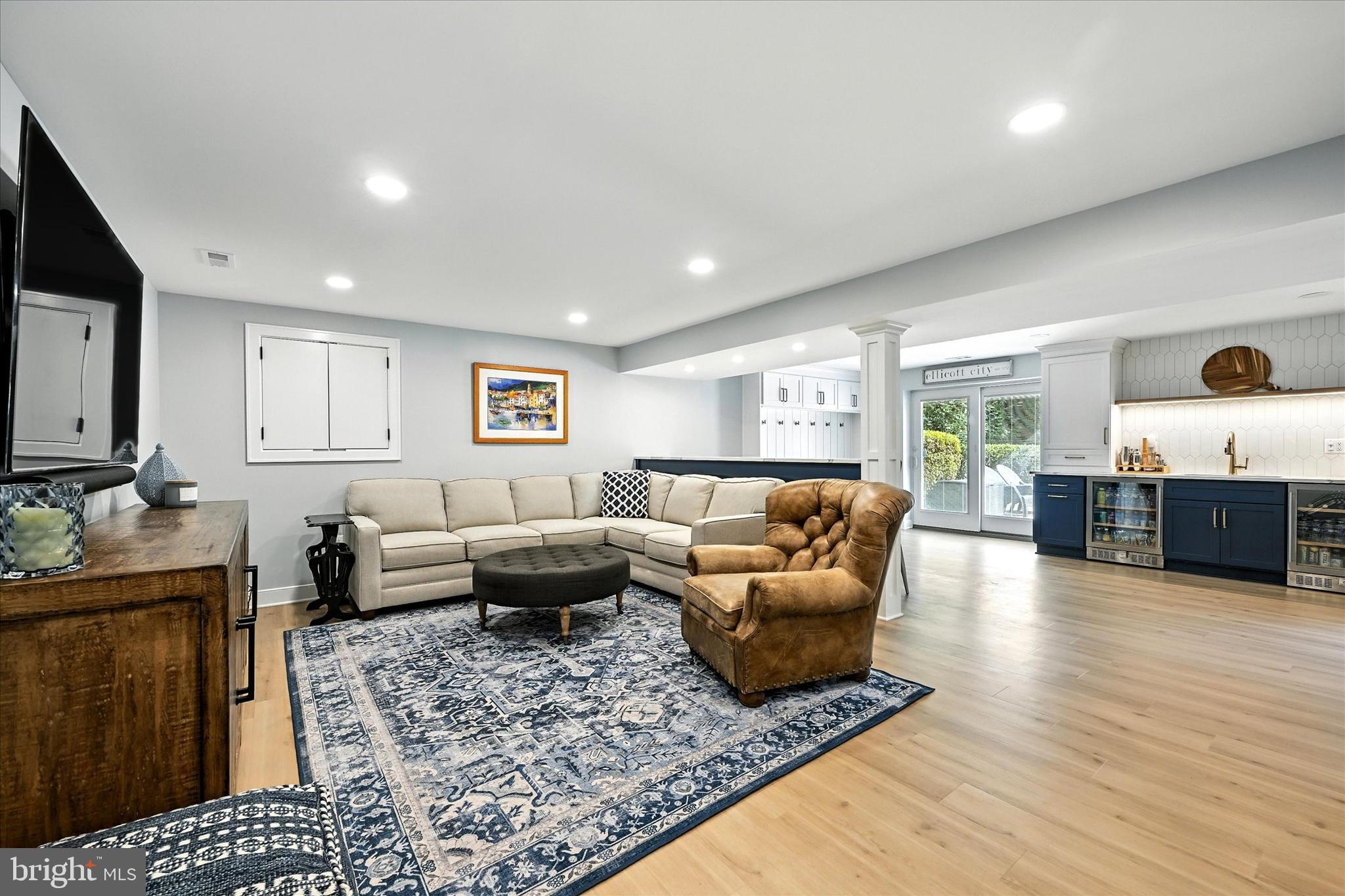 BURLEIGH MANOR - Residential