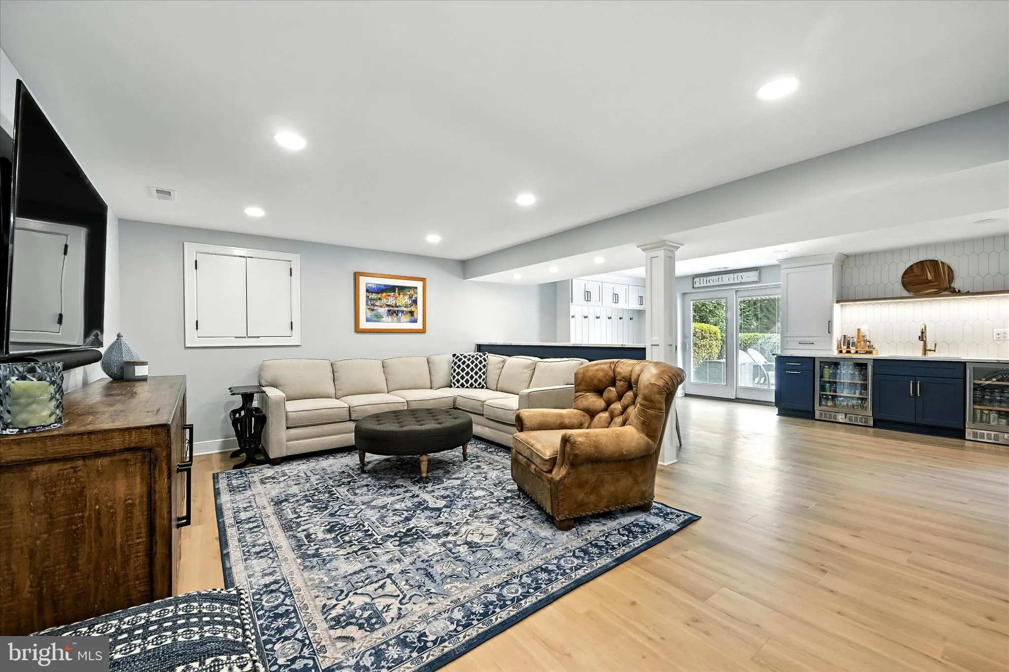 Ellicott City, Maryland 21042, United States, 5 Bedrooms Bedrooms, ,5 BathroomsBathrooms,Residential,Pending,204917