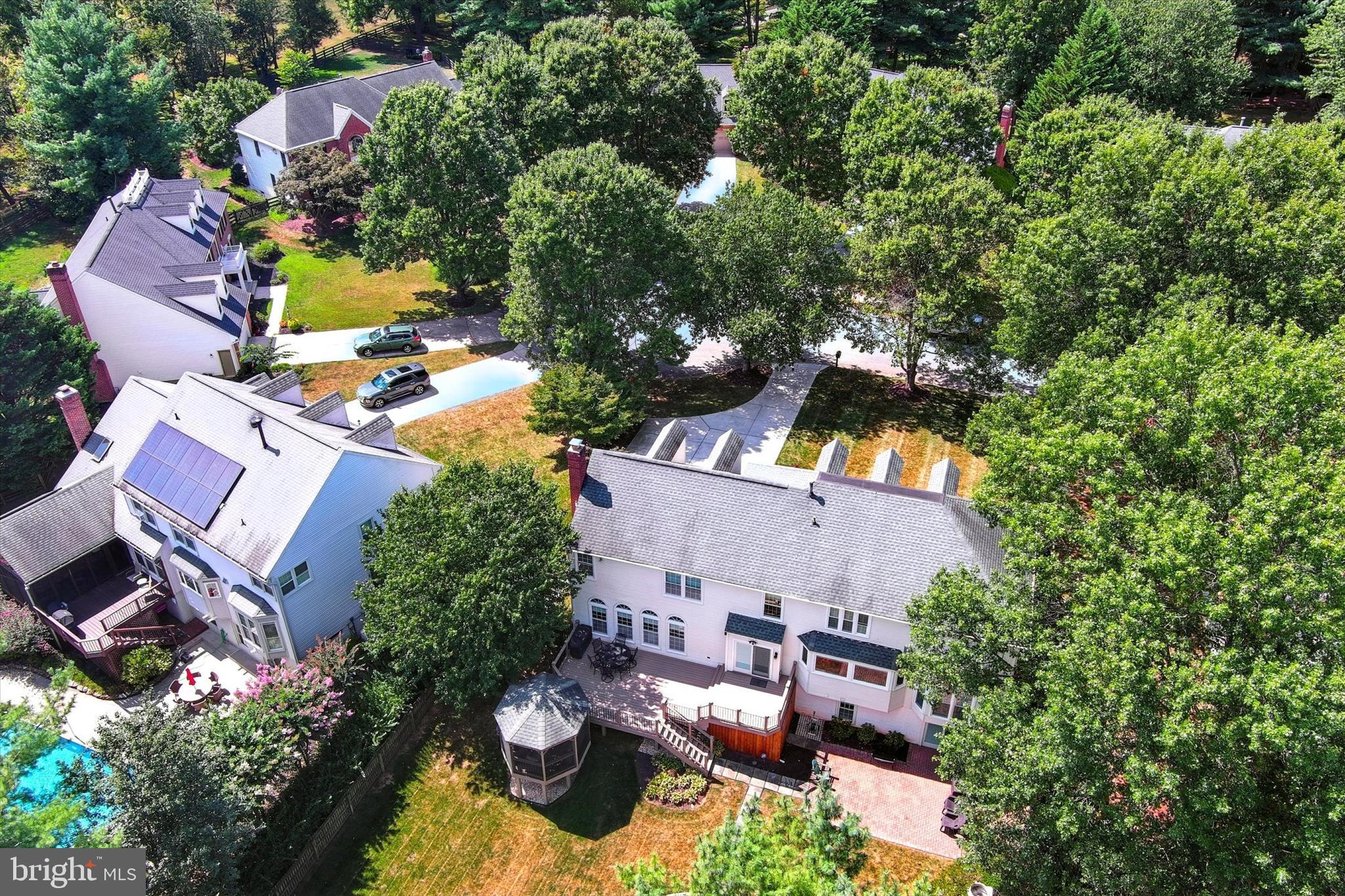 BURLEIGH MANOR - Residential