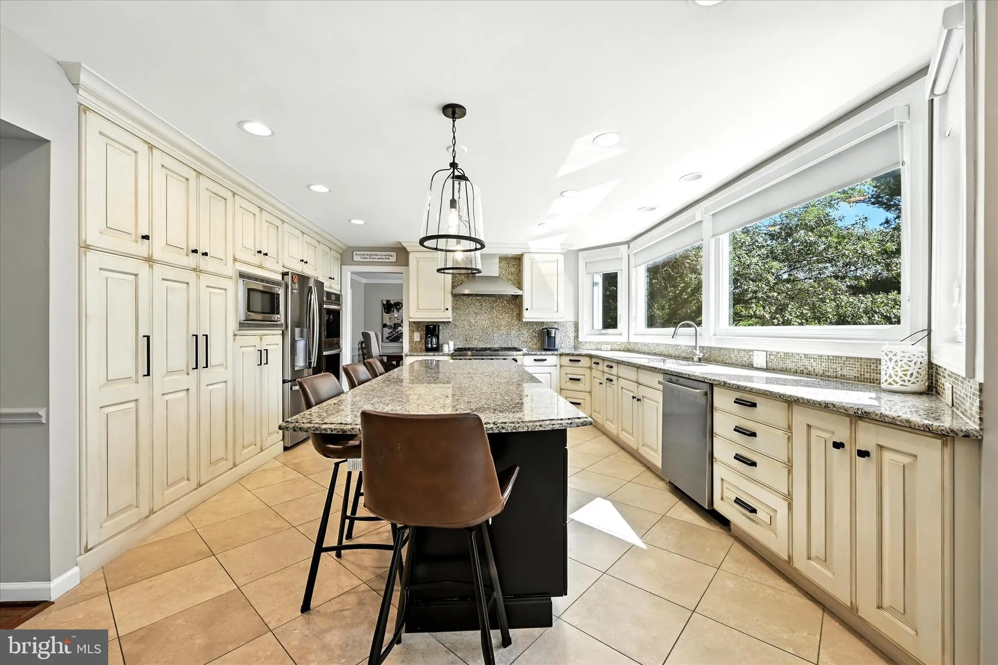 Ellicott City, Maryland 21042, United States, 5 Bedrooms Bedrooms, ,5 BathroomsBathrooms,Residential,Pending,204917