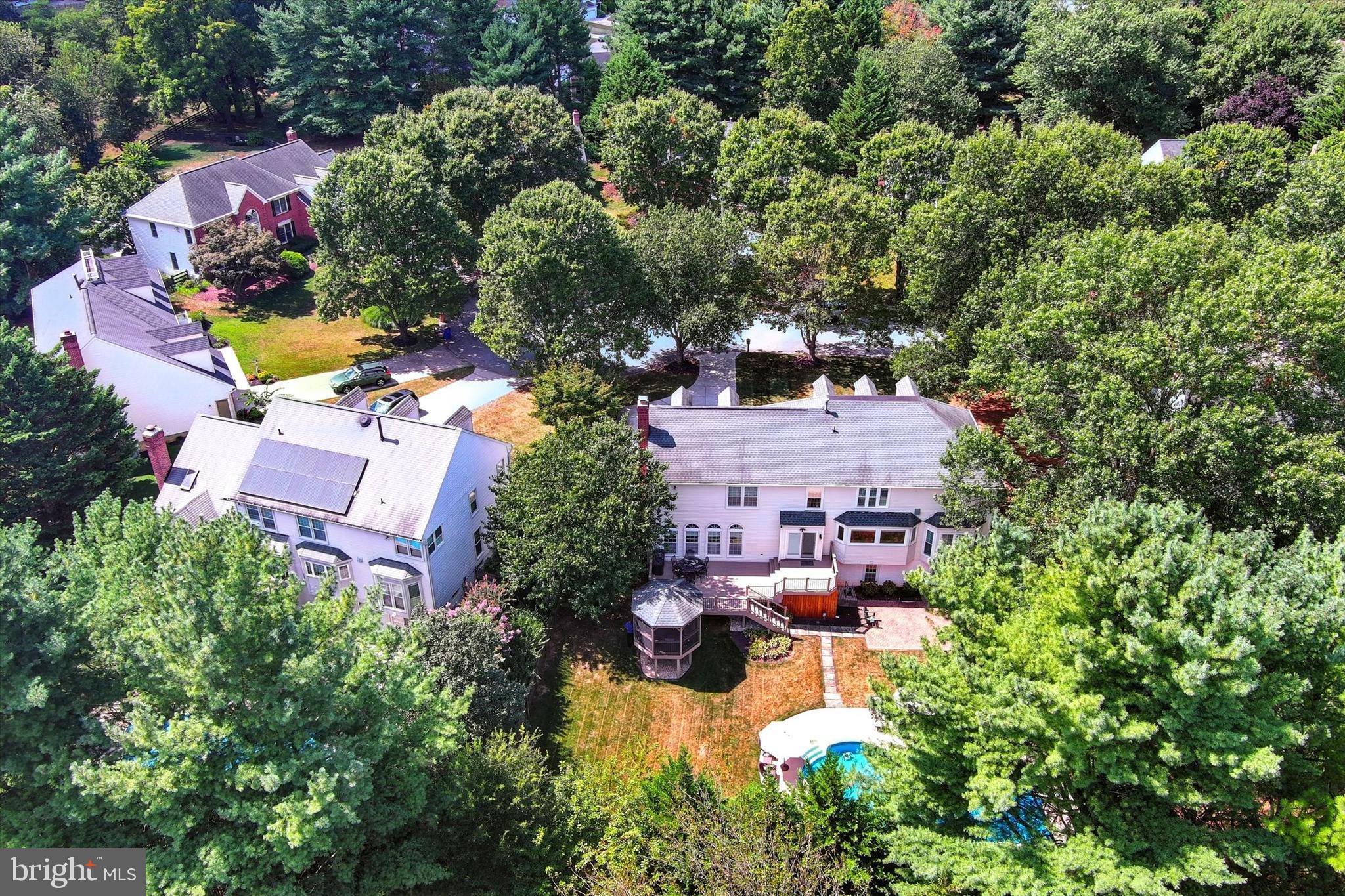 BURLEIGH MANOR - Residential