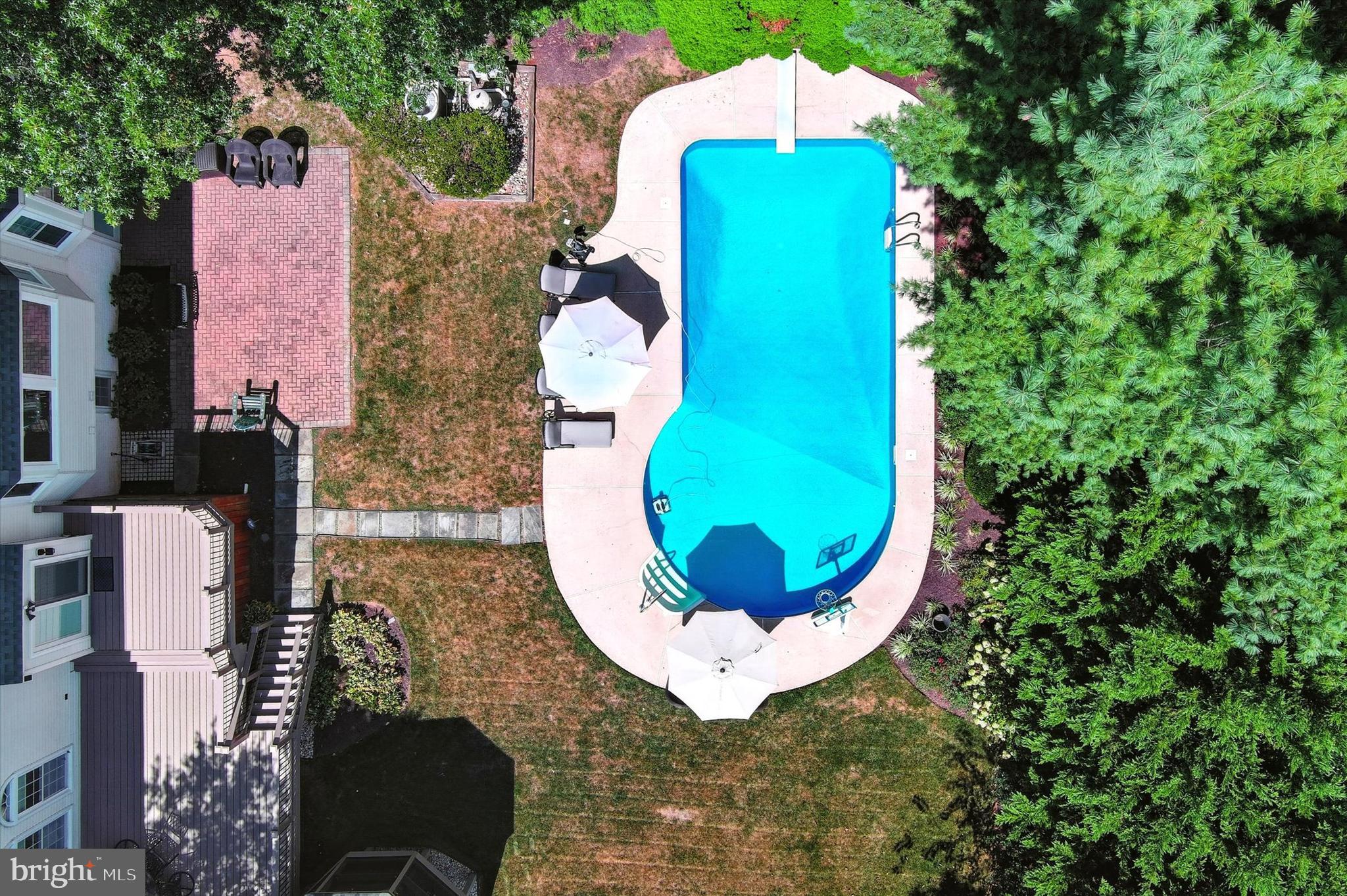 BURLEIGH MANOR - Residential