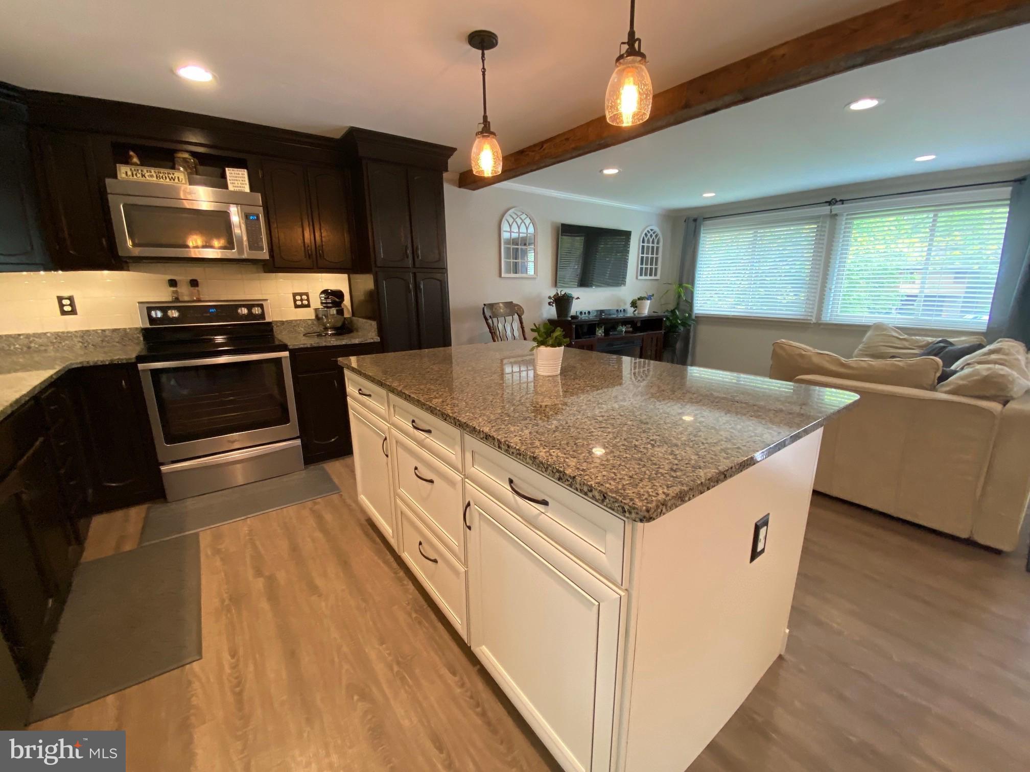 CEDAR COVE - Residential