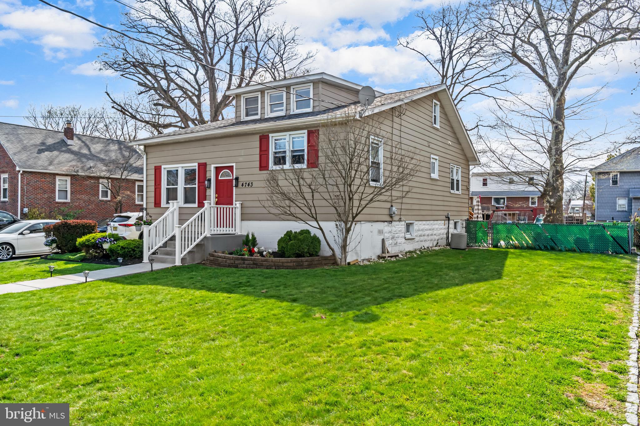 4743 LEXINGTON AVENUE