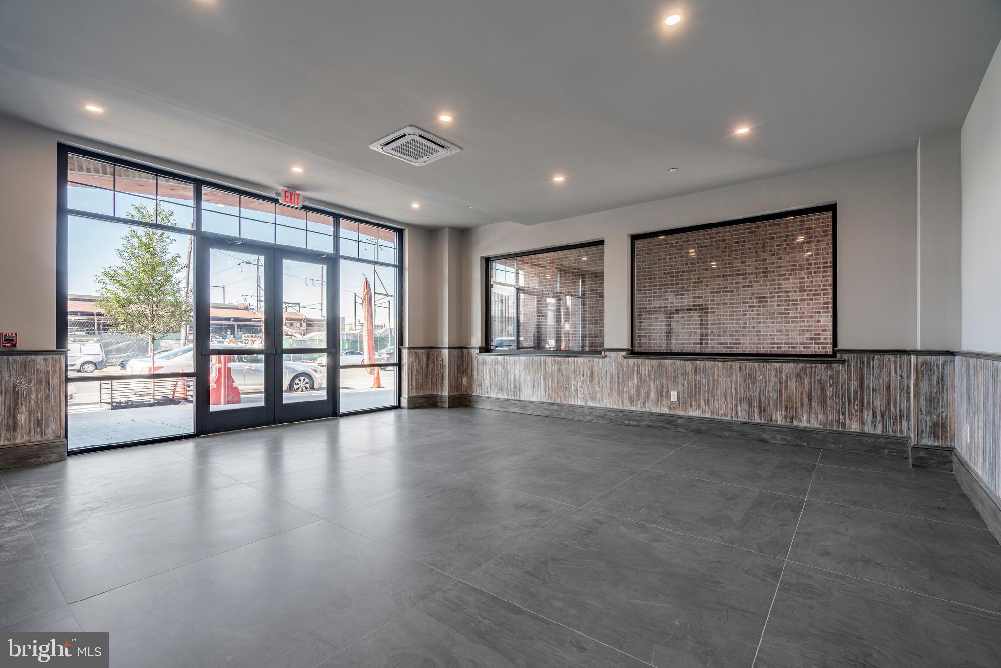 GRADUATE HOSPITAL - Residential Lease