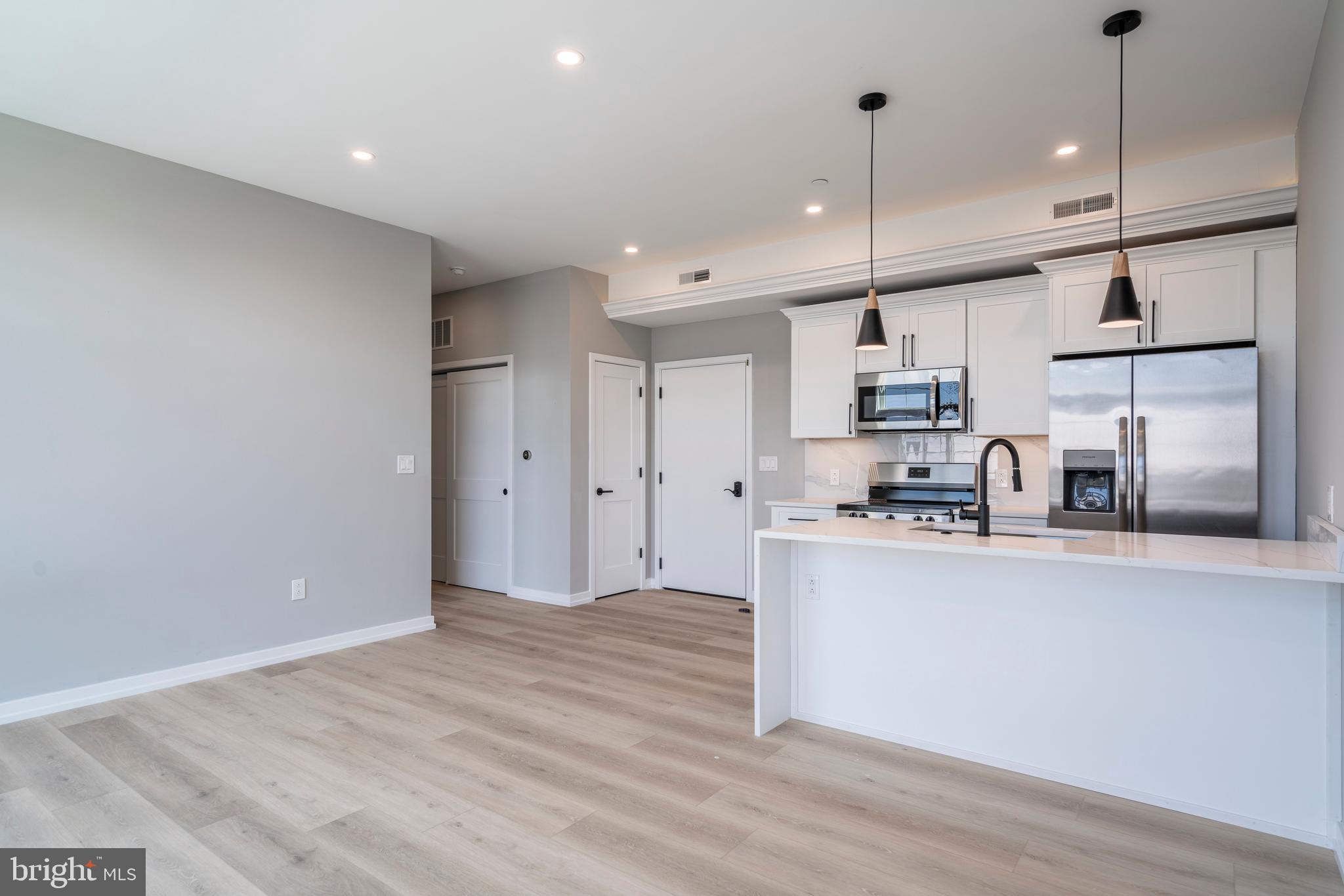 GRADUATE HOSPITAL - Residential Lease