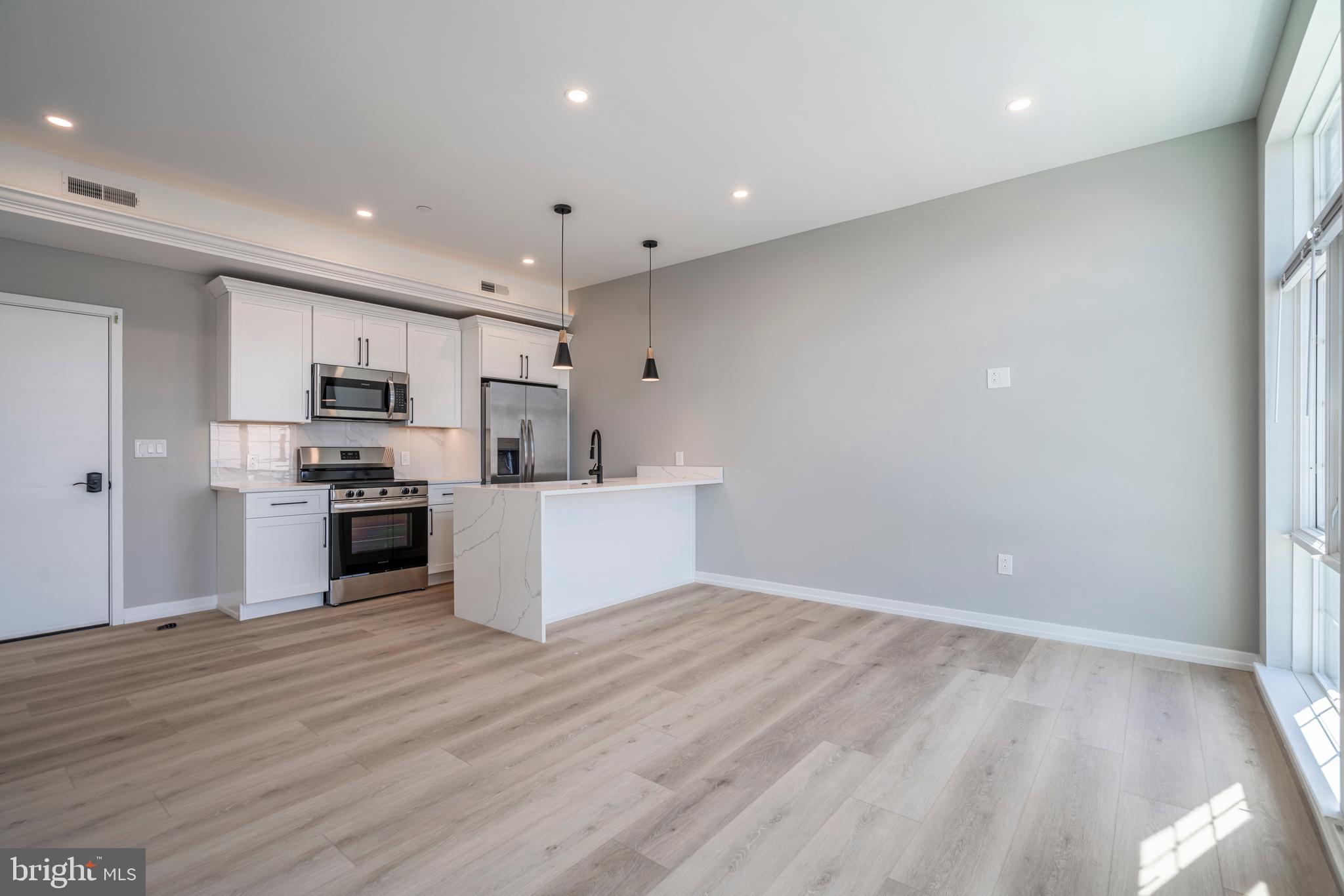 GRADUATE HOSPITAL - Residential Lease