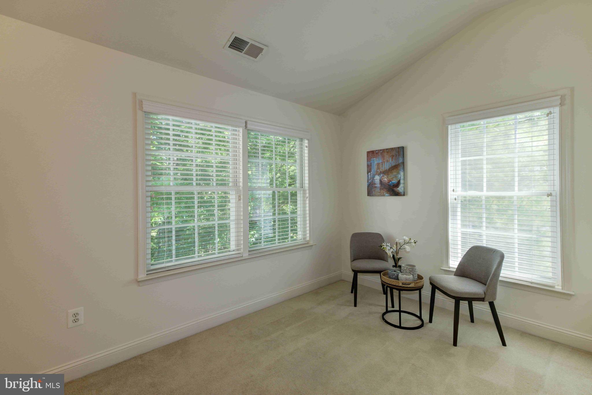 FAIRFAX CENTER LANDBAY - Residential