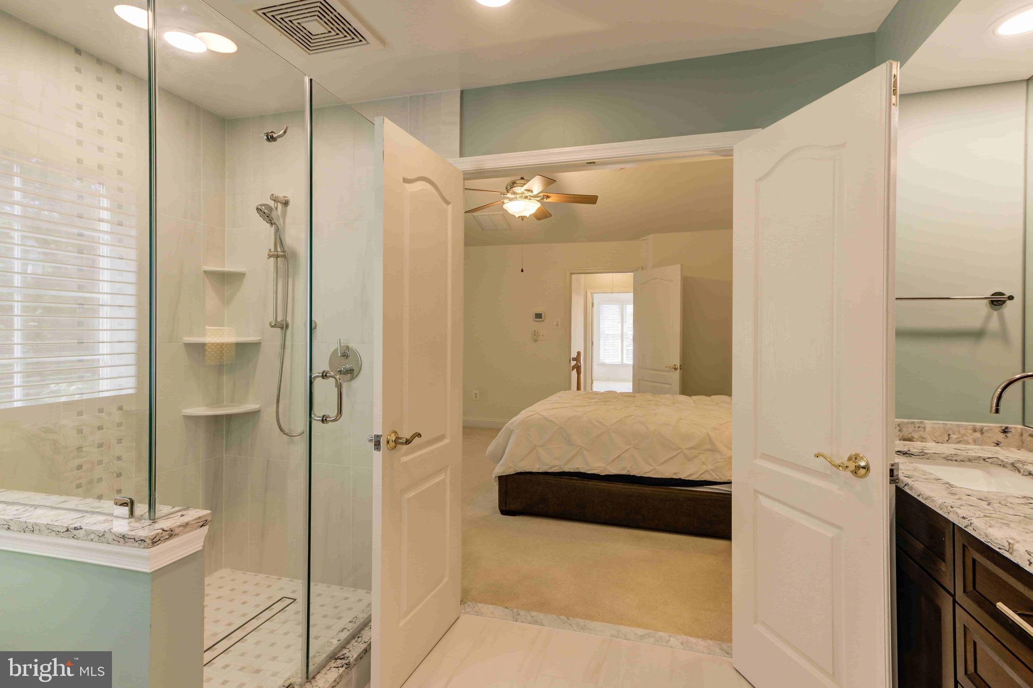 FAIRFAX CENTER LANDBAY - Residential