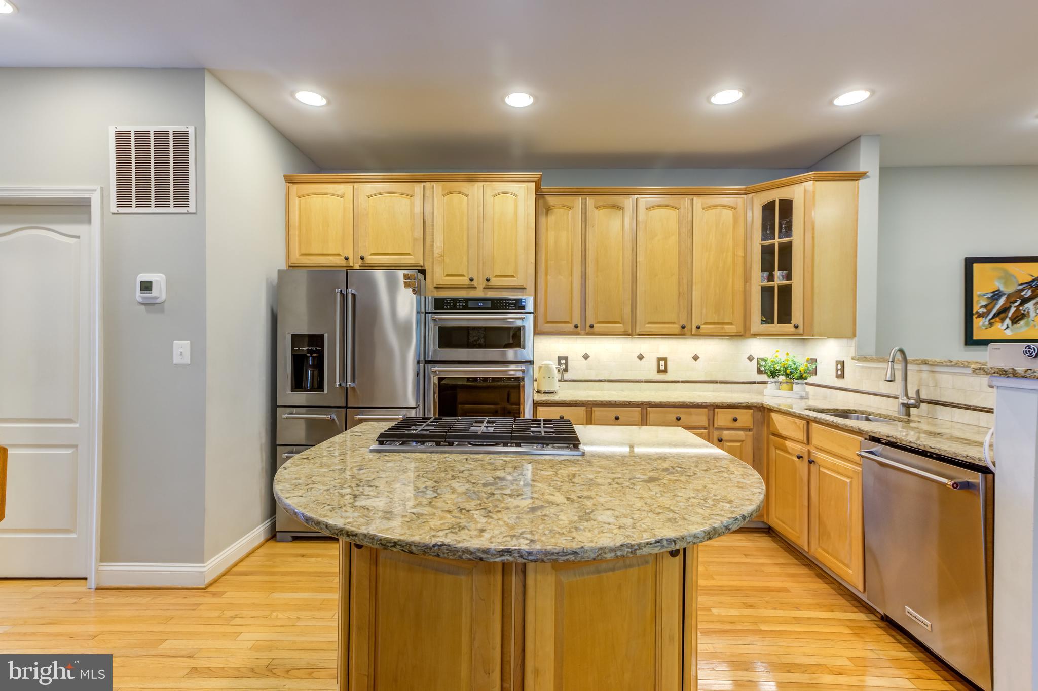 FAIRFAX CENTER LANDBAY - Residential