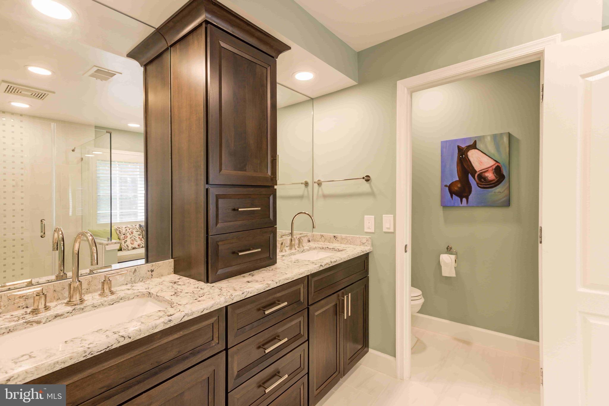 FAIRFAX CENTER LANDBAY - Residential