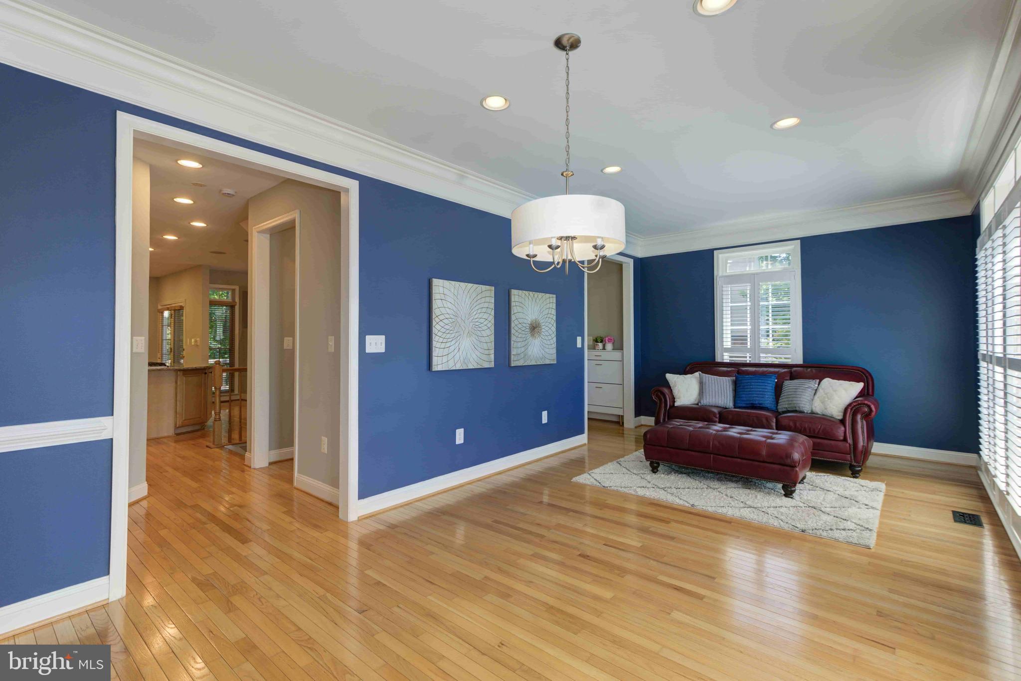FAIRFAX CENTER LANDBAY - Residential