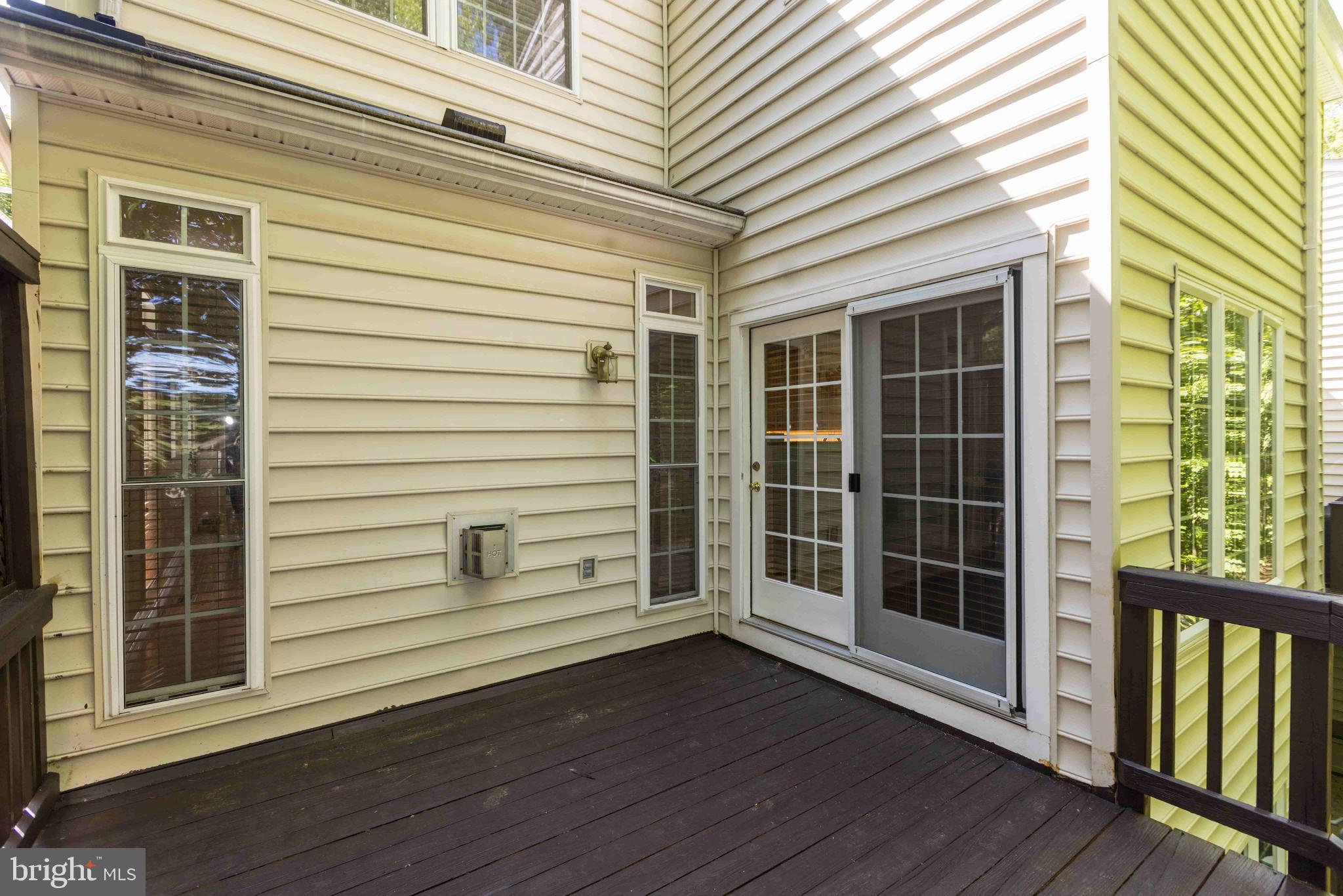 FAIRFAX CENTER LANDBAY - Residential