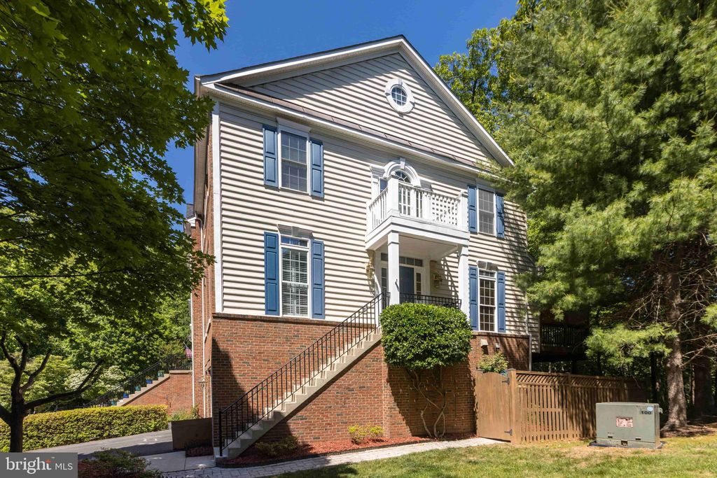 Photo of 4175 Lower Park Drive, FAIRFAX, VA 22030 (MLS # VAFX2310466)