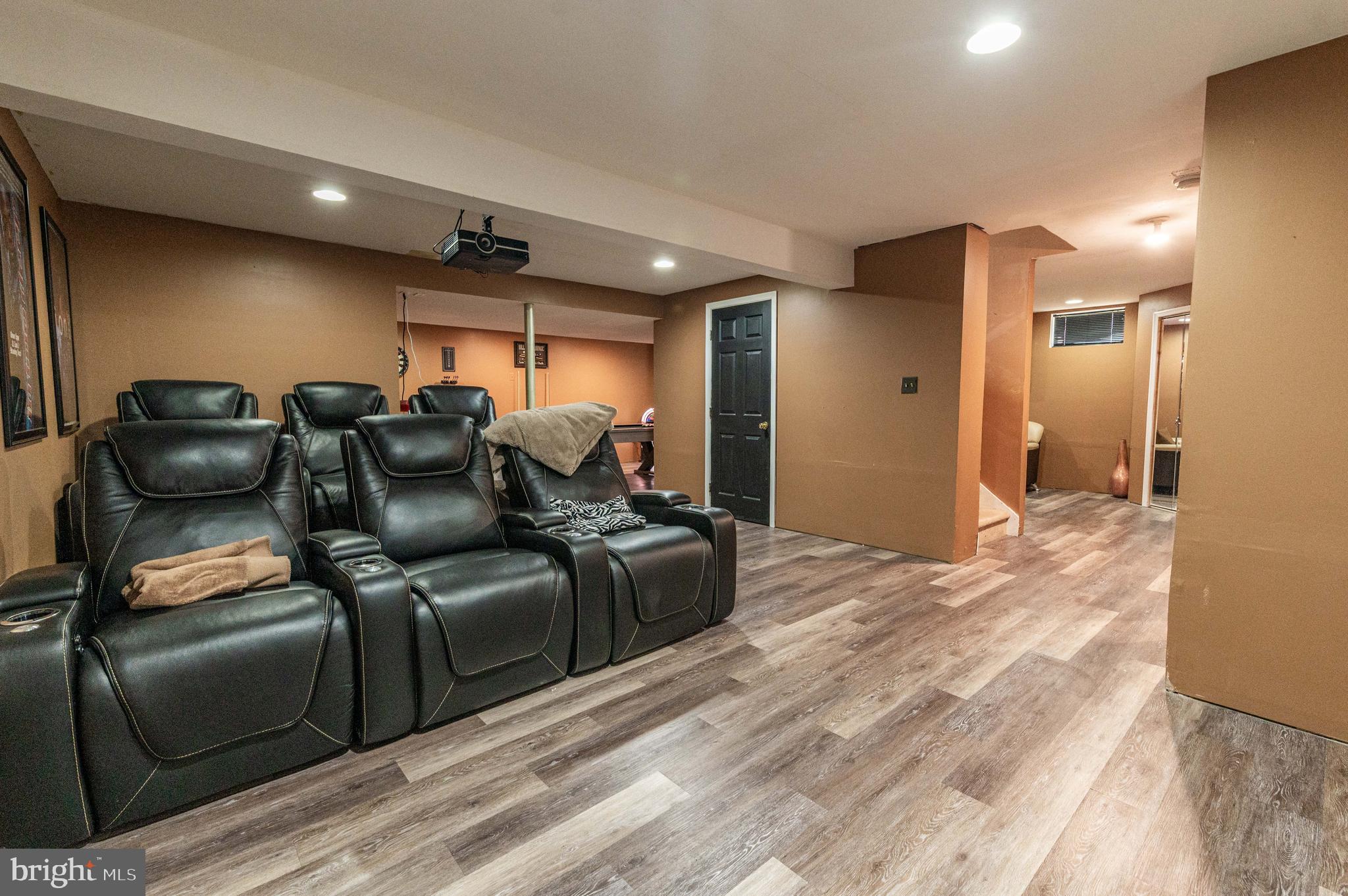 LAFAYETTE ESTATES - Residential