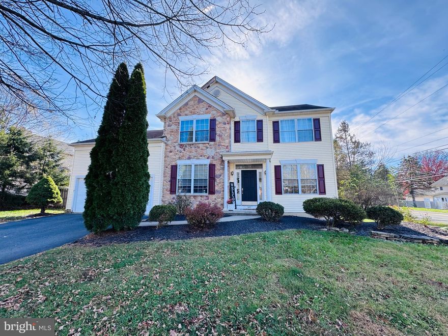 FULLY RENOVATED 4-bed, 2.5-bath detached stone & vinyl home sits on a desirable corner lot & offers an inviting blend of charm & modern updates. WHOLE HOUSE FRESHLY PAINTED! Restained HW floors flow from the ctr hall foyer throughout the main lvl, accented by elegant baseboard & crown molding. The formal LR & DR feat classic chair rails & detailed trim work, while the den/study/office provides a quiet workspace w/recessed lts. The spacious FR impresses w/a vaulted ceiling, skylights, ceiling fan & a flr-to-ceiling stone gas fireplace w/mantel & spotlights. The upgraded kitchen showcases NEW granite counters, stainless stl apps, tiled backsplash, repainted cabinets, recessed lts & a ctr island w/NEW pendant lts, along w/a cozy eating area highlighted by a newly-built bump-out window w/built-in seating. A laundry rm w/butcher block counters & organizational shelving, along w/a convenient 1/2 bath, complete the 1st flr. Upstairs, all bedrms feat NEW LVP flrs, inc the master ste w/baseboard & crown molding, ceiling fan & walk-in closet. The en-ste bath offers a tiled walk-in shower w/glass dr, jetted soaking tub, tiled flrs & dual sinks. 3 add'l nice-sized bedrms & an updated full bath w/tile flrs & a tub/shower combo complete the 2nd lvl. The ful refinished basement provides exceptional add'l living space w/NEW LVP flrs, recessed lts, a bar area, gaming area & home theater setup. Close to PA-33, US-22 & PA-611 for easy commute, Forks Twp Park, shops, restaurants & more!