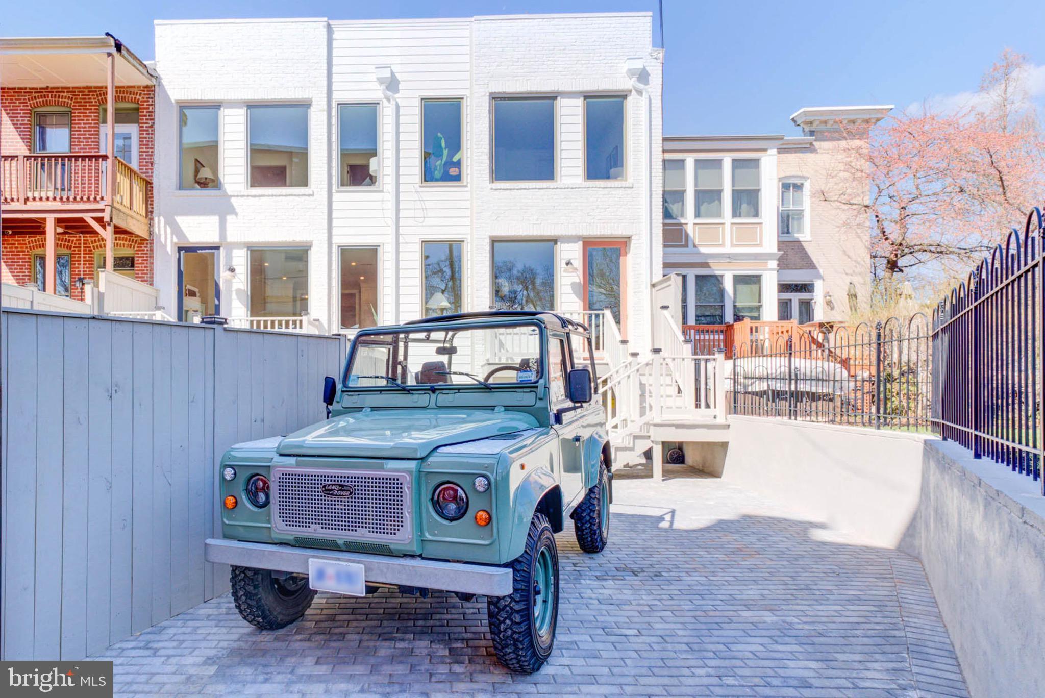 CAPITOL HILL - Residential