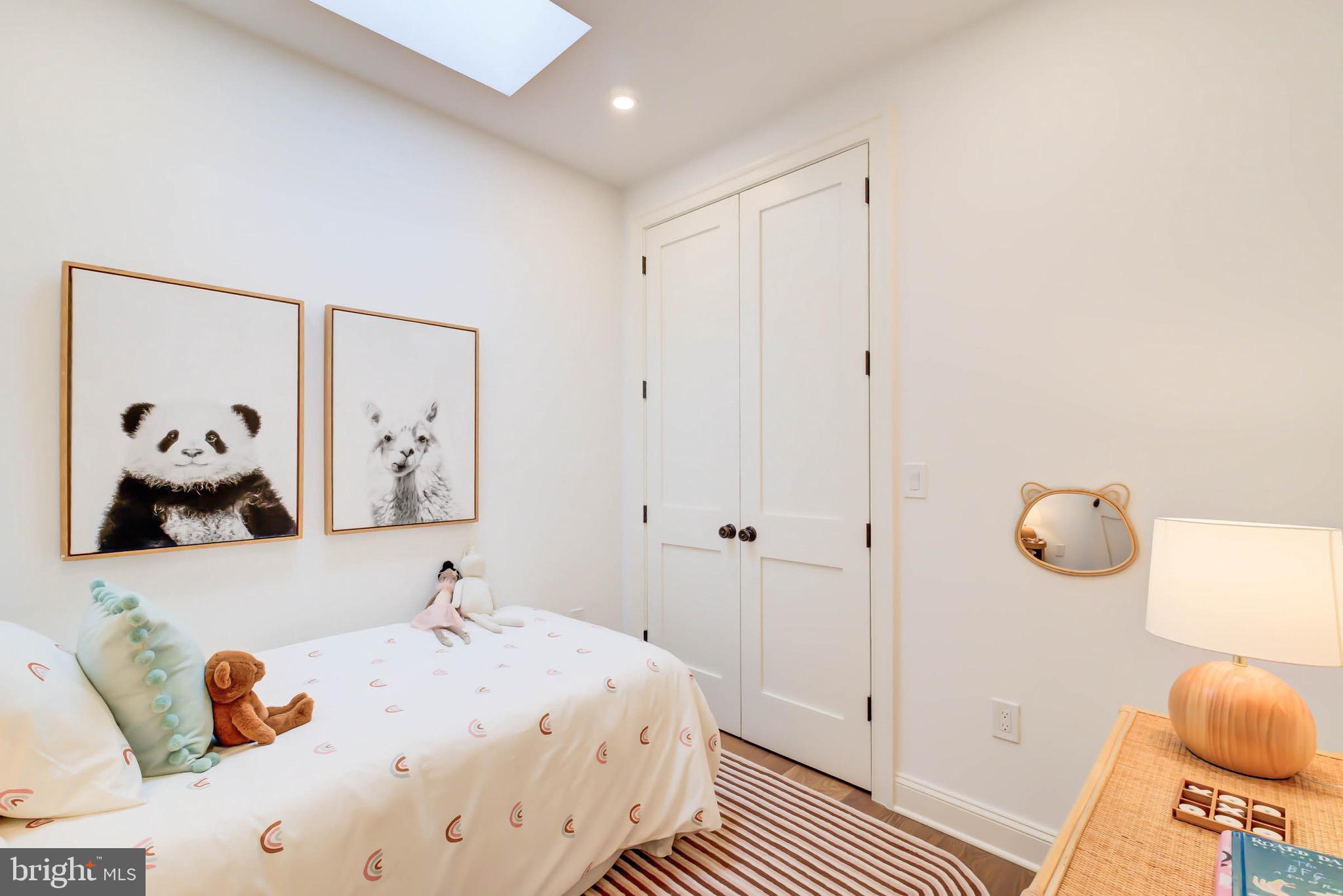 CAPITOL HILL - Residential