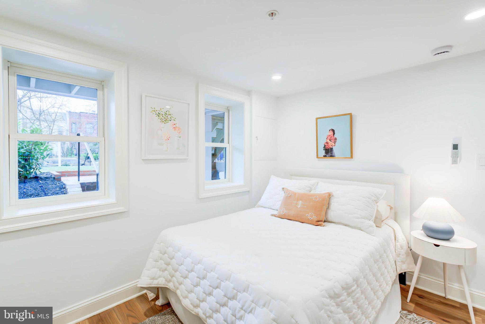 CAPITOL HILL - Residential