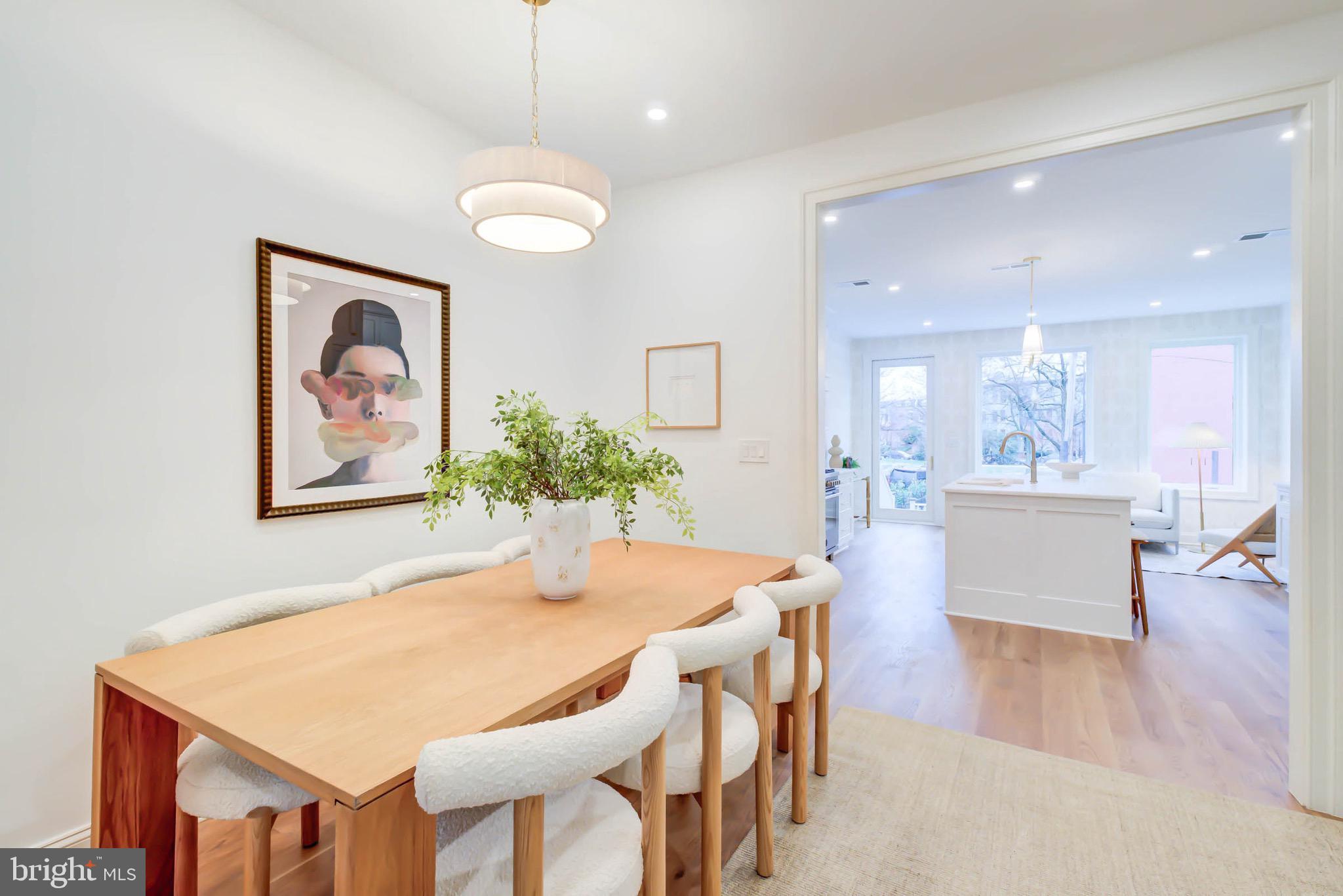 CAPITOL HILL - Residential