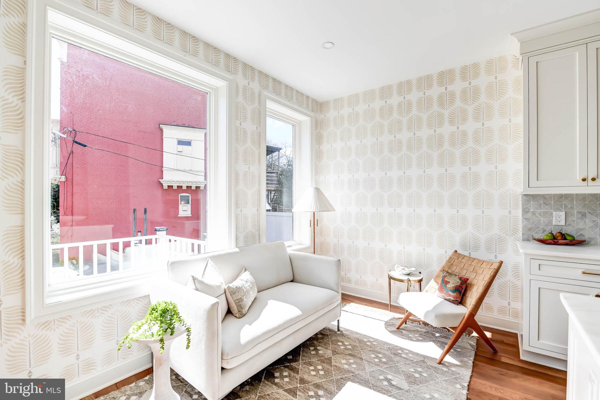 CAPITOL HILL - Residential