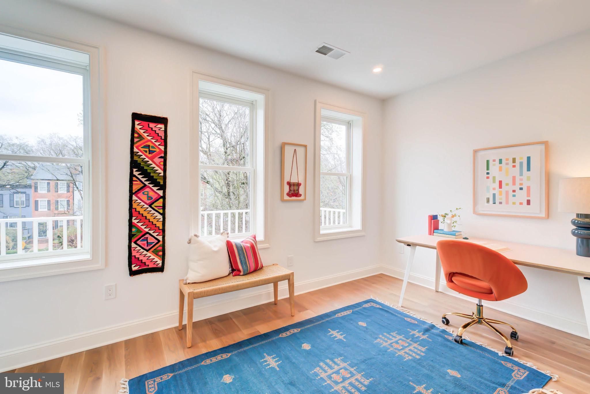 CAPITOL HILL - Residential