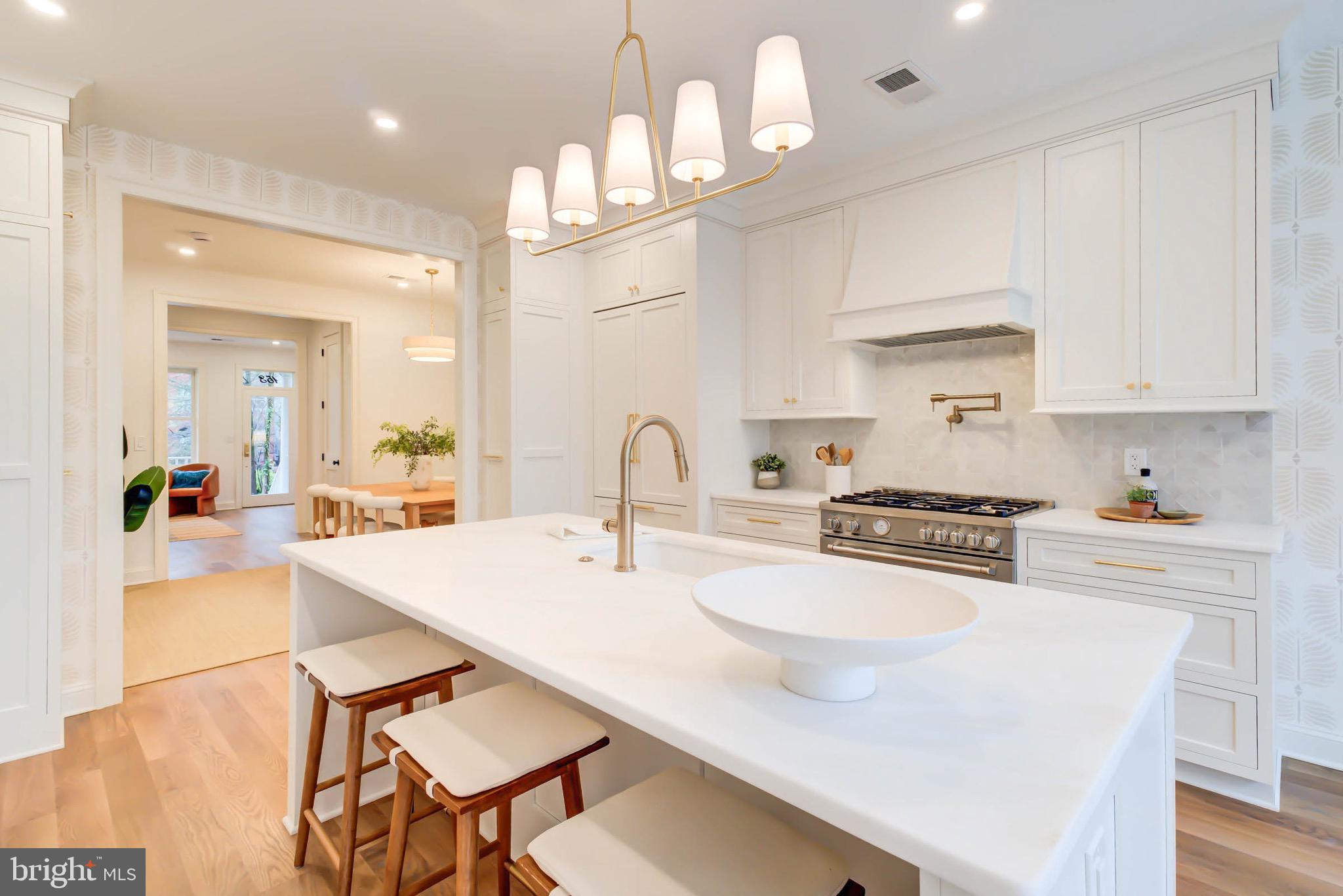 153 NORTH CAROLINA AVENUE SE