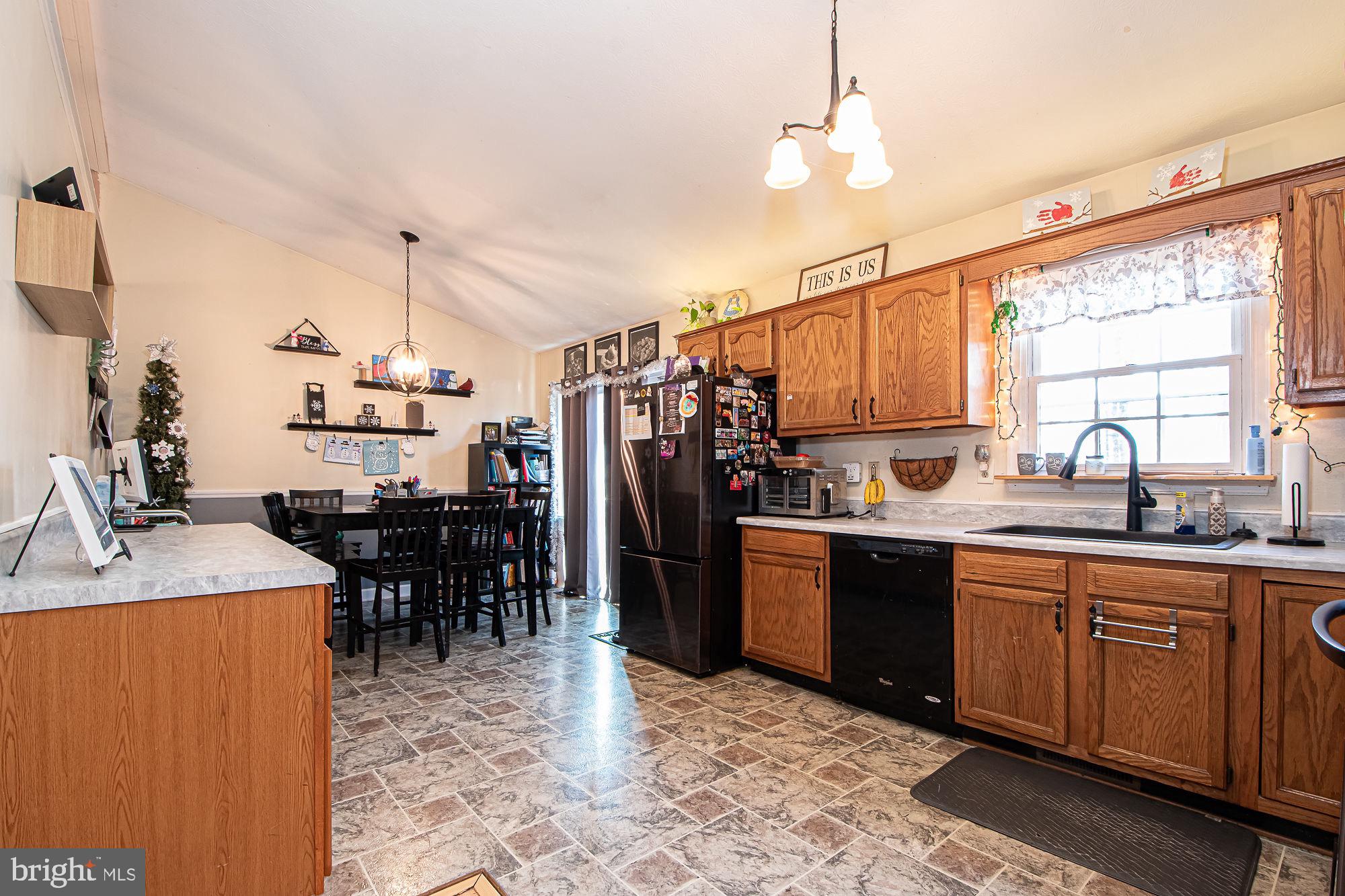 BLUE MOUNTAIN - Residential