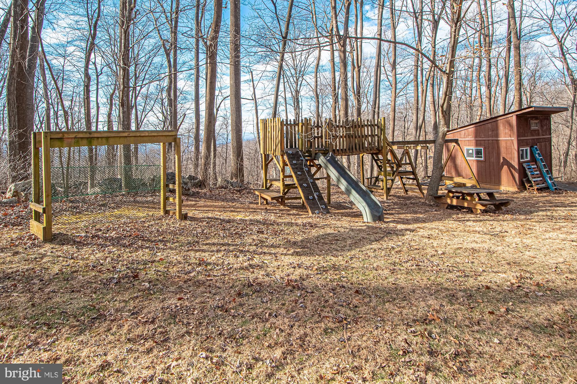 BLUE MOUNTAIN - Residential