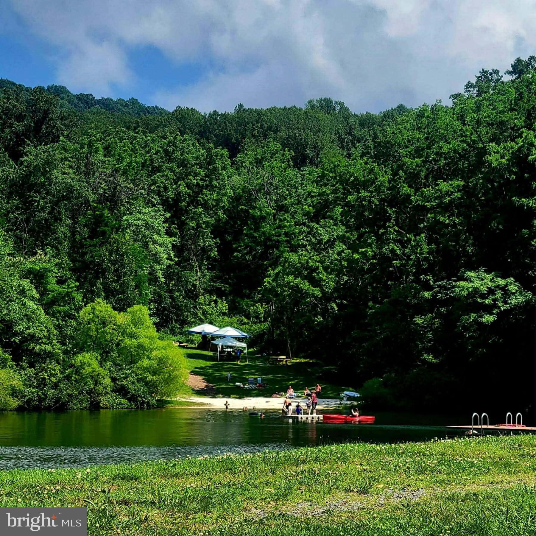 BLUE MOUNTAIN - Residential