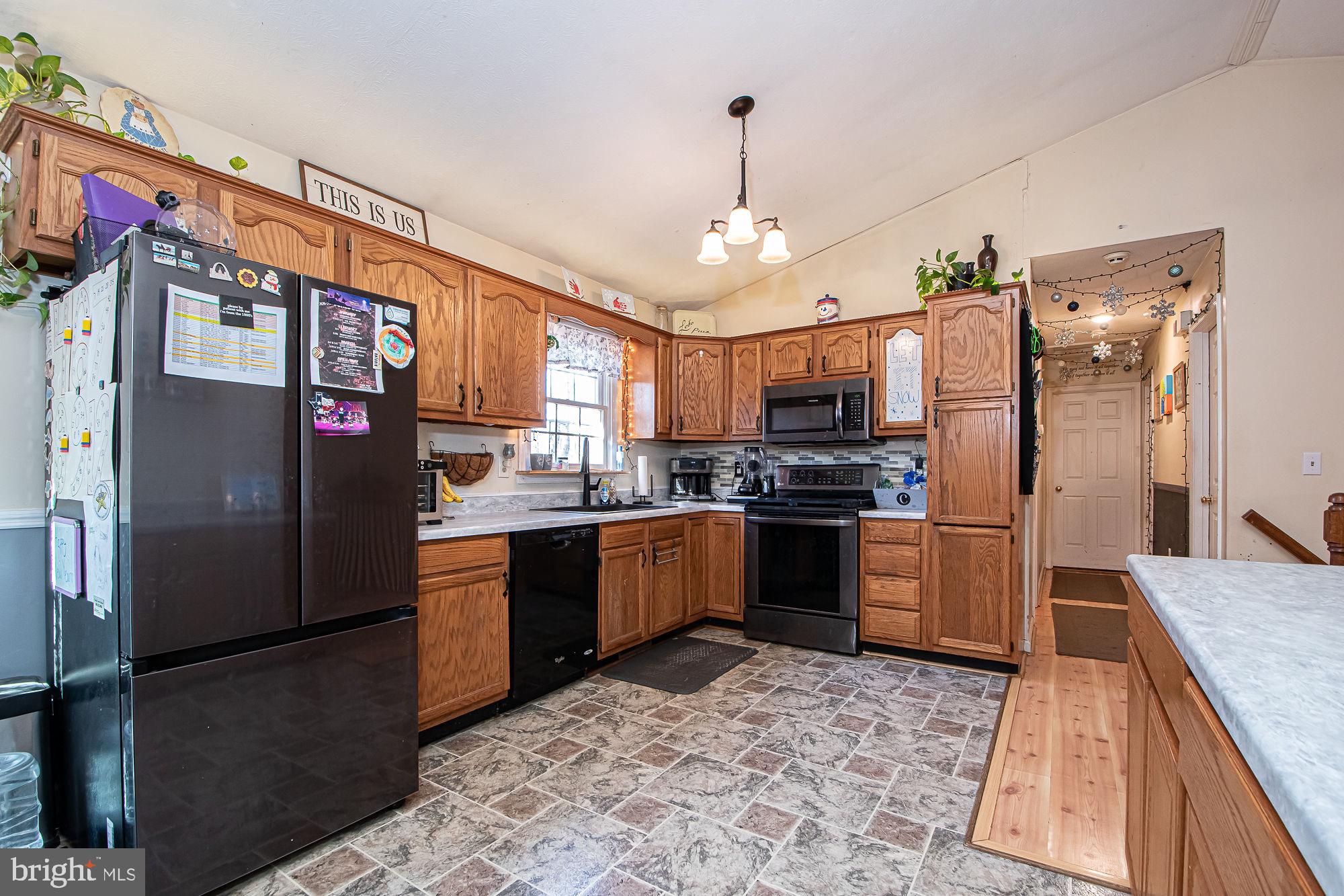 BLUE MOUNTAIN - Residential