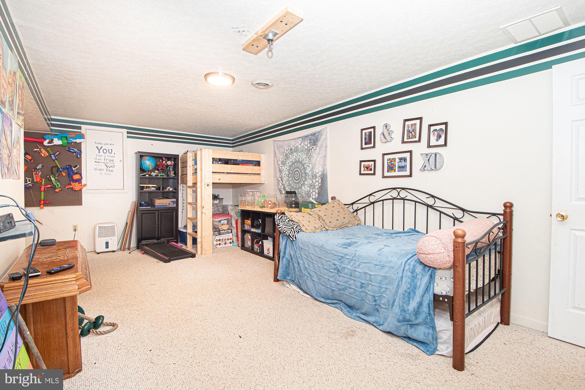 BLUE MOUNTAIN - Residential