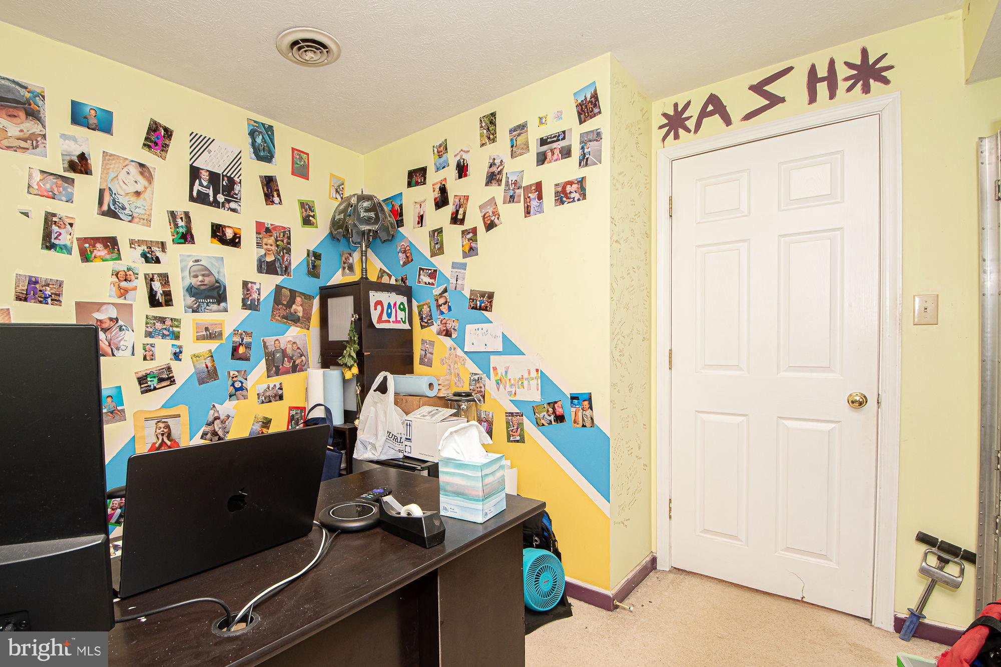 BLUE MOUNTAIN - Residential