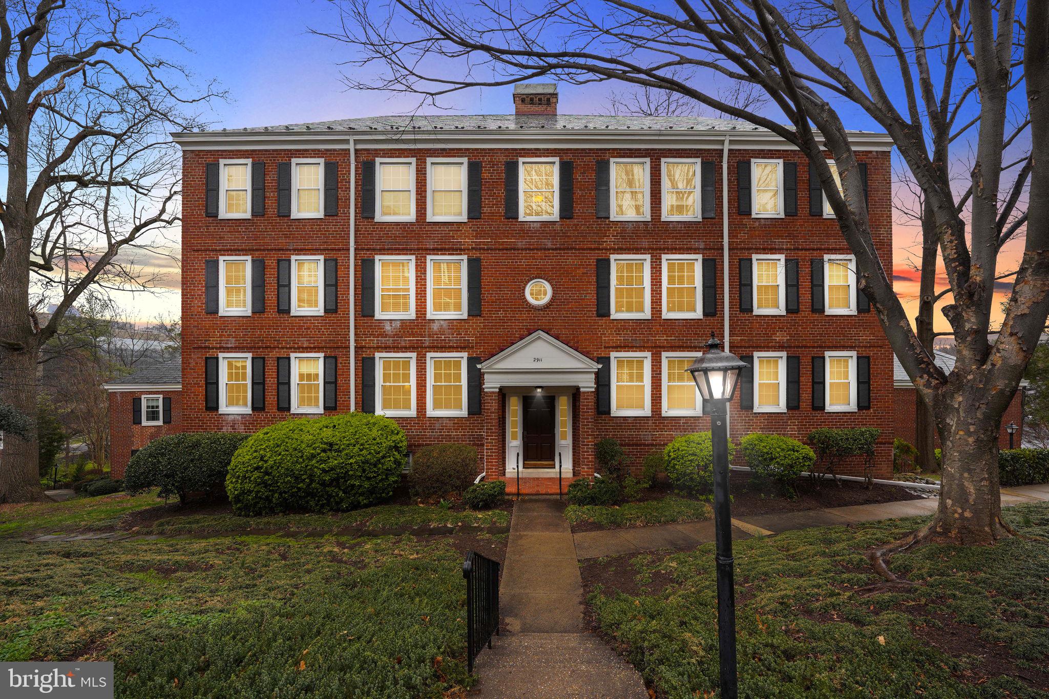 FAIRLINGTON VILLAGE - Residential Lease
