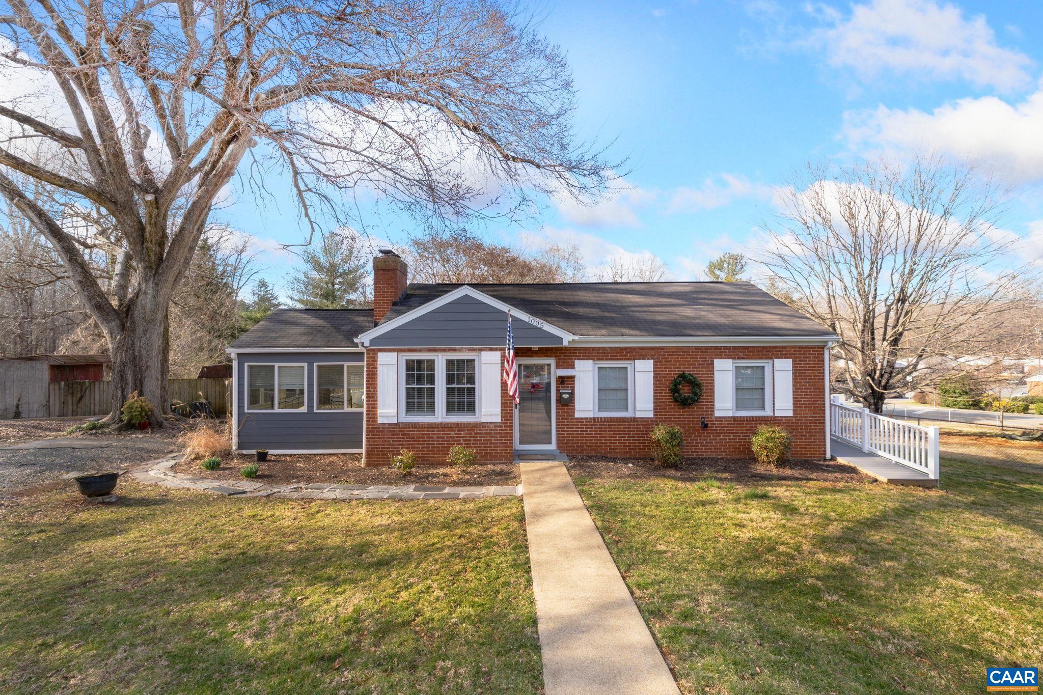 LOCUST GROVE - Residential