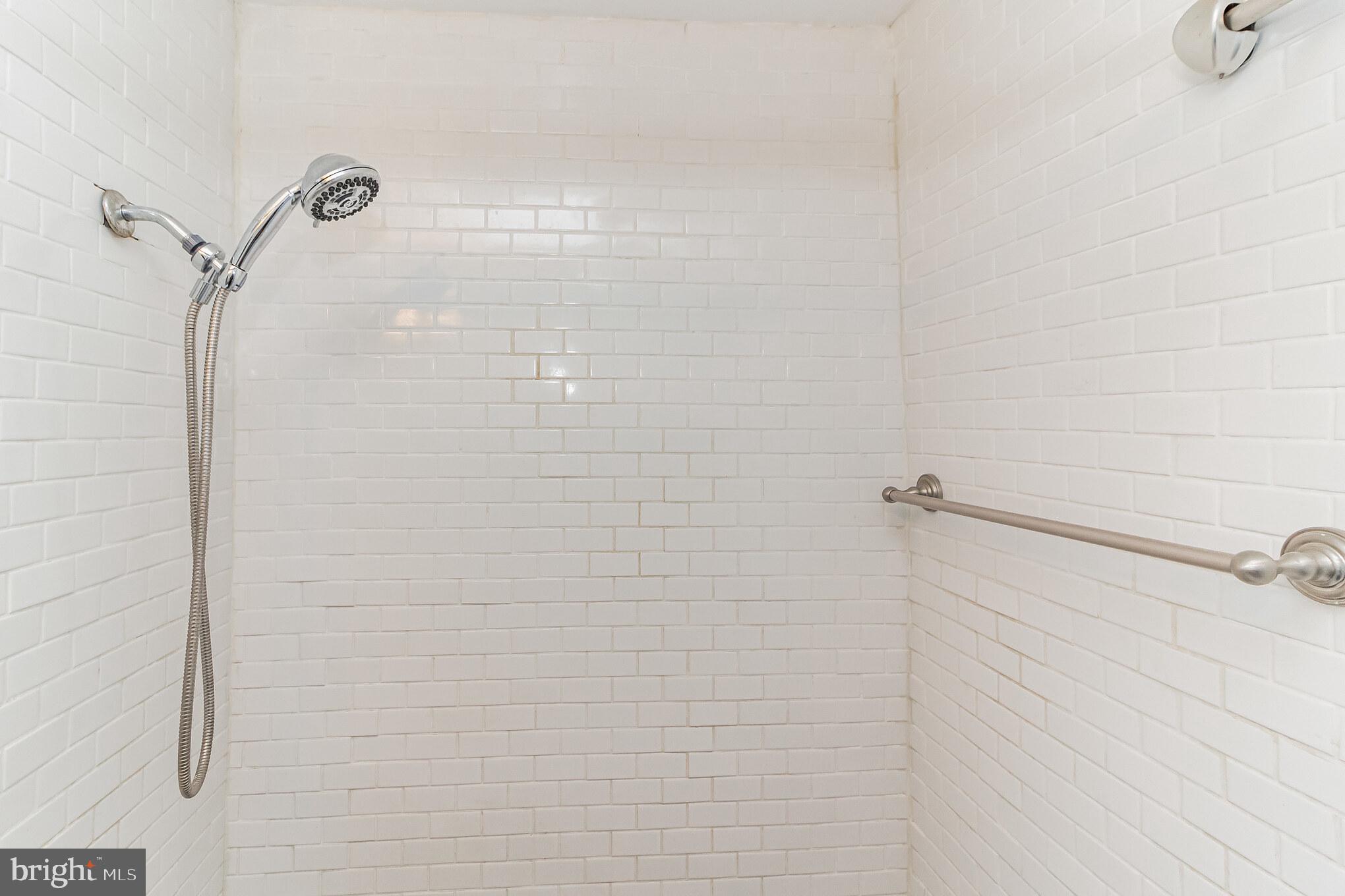 EASTERWOOD - Residential