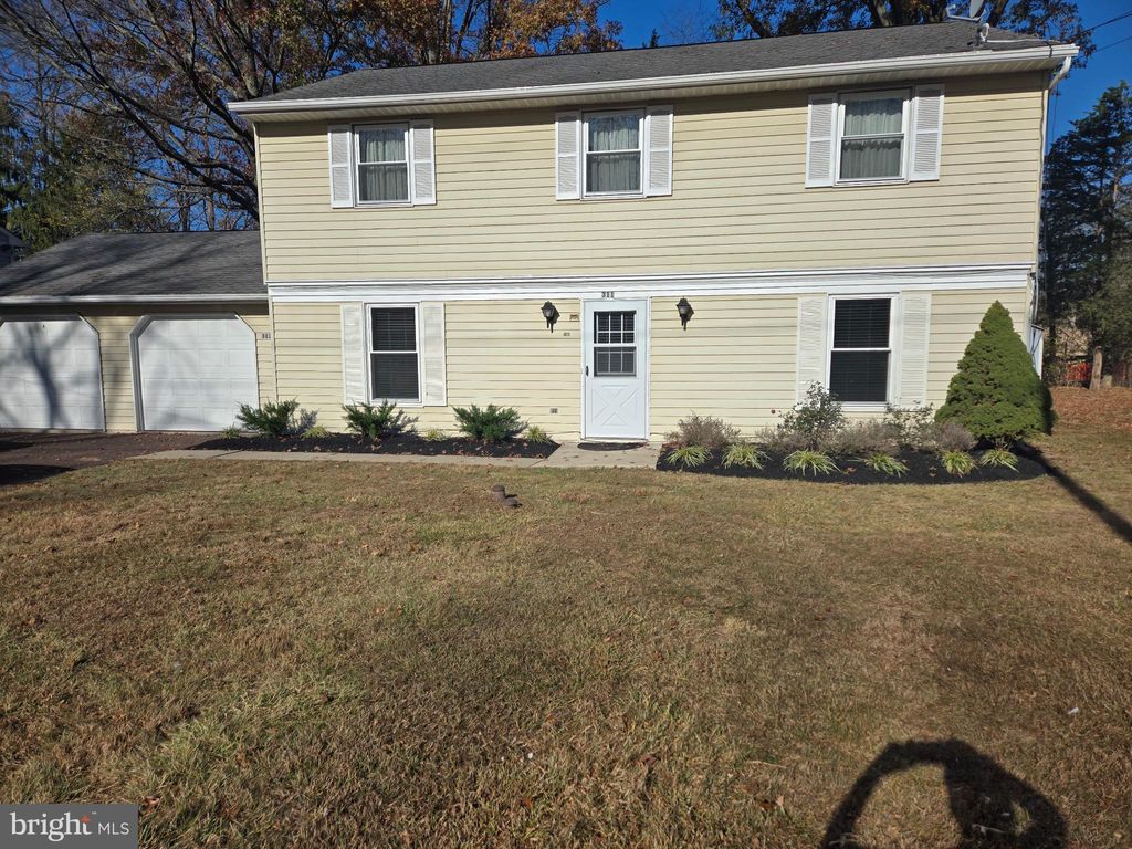 Photo of 311 E Park Avenue #1, SELLERSVILLE, PA 18960 (MLS # PABU2110512)