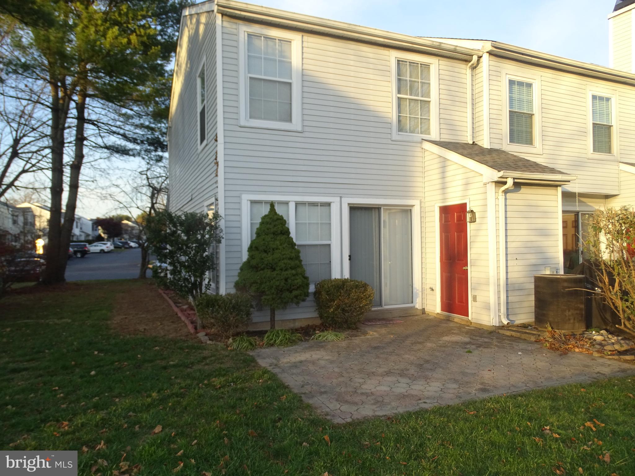 VILLAGE SHIRES - Residential Lease